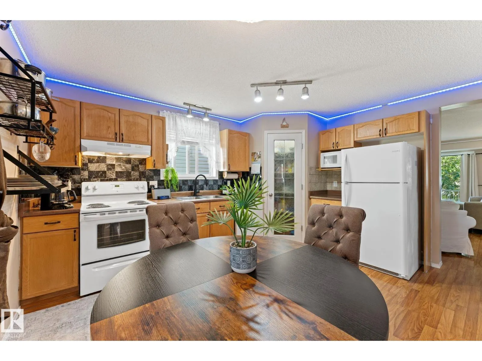 17348 90 ST NW NW