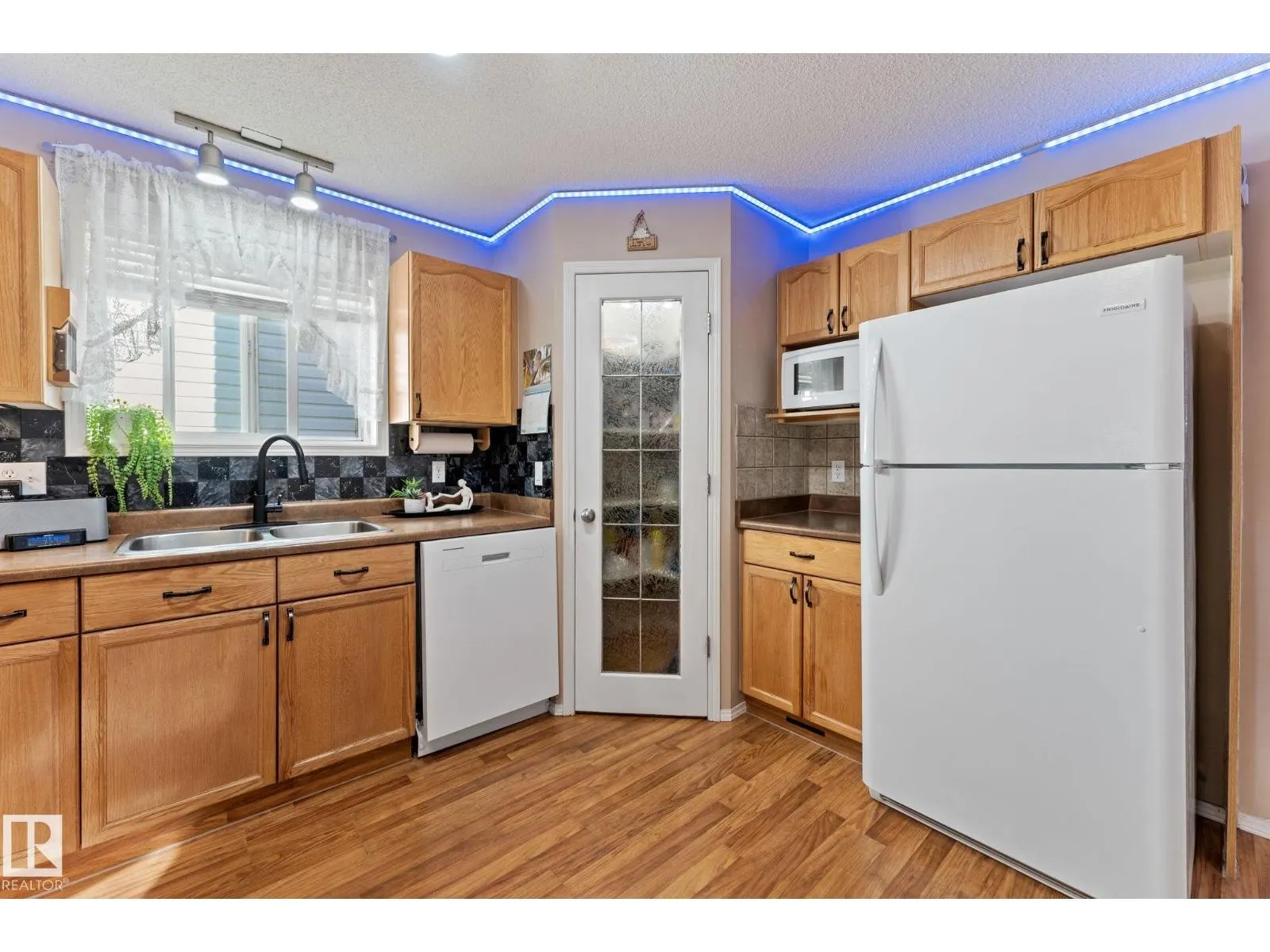 17348 90 ST NW NW