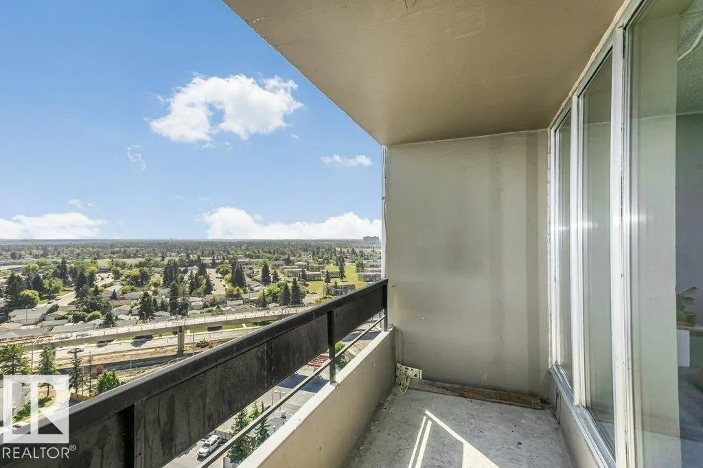 #143 8735 165 ST NW