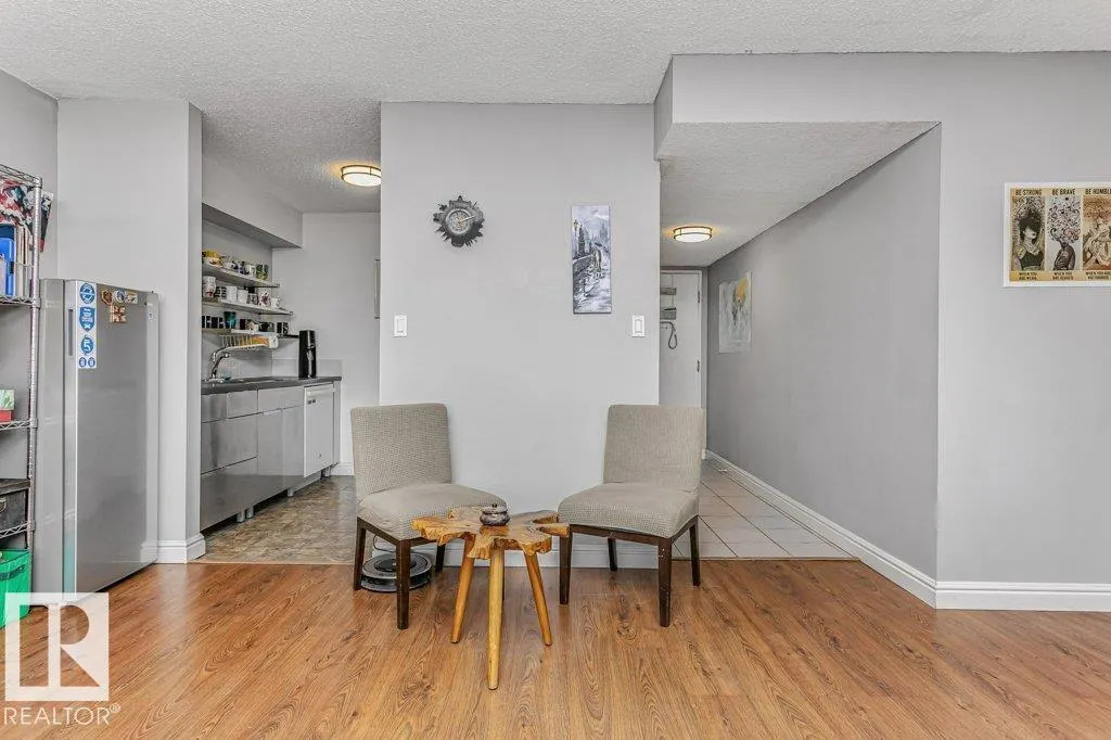 #143 8735 165 ST NW