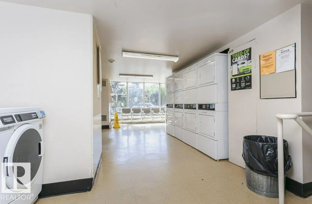 #143 8735 165 ST NW