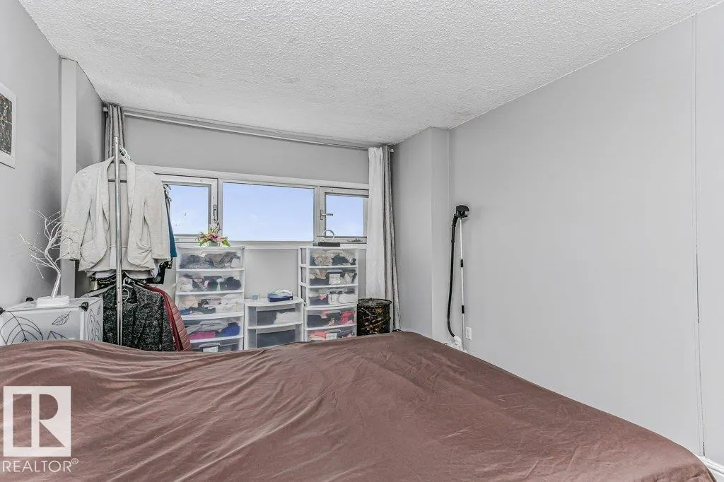 #143 8735 165 ST NW