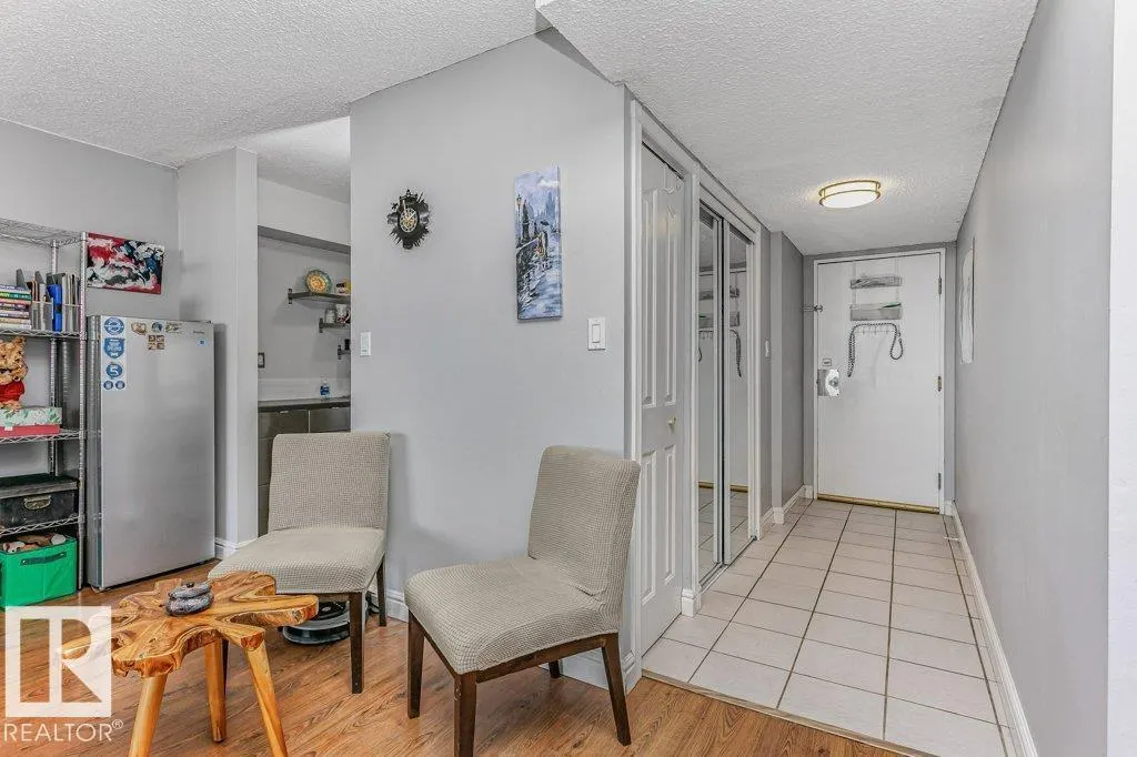#143 8735 165 ST NW