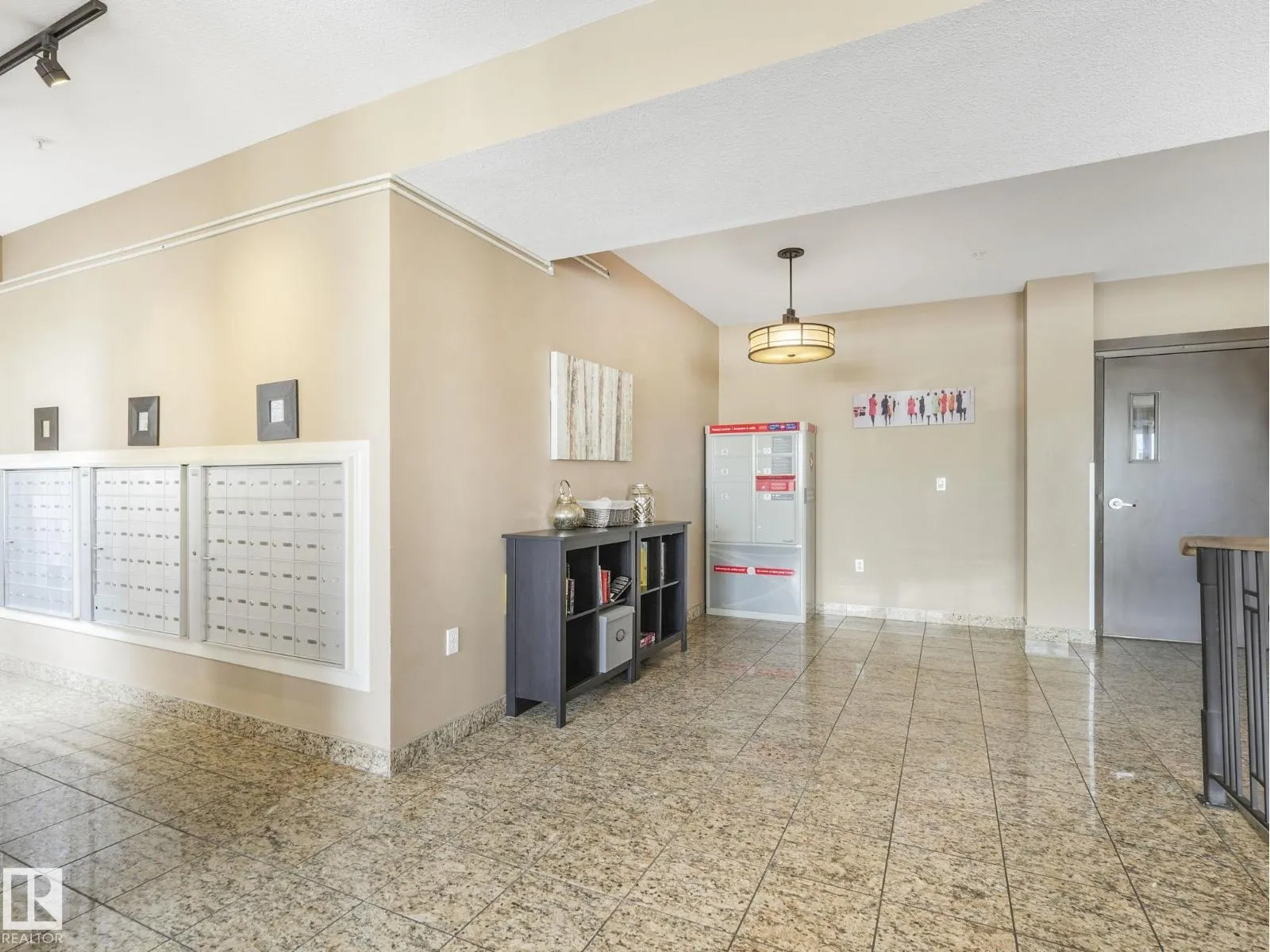 #210 105 WEST HAVEN DR