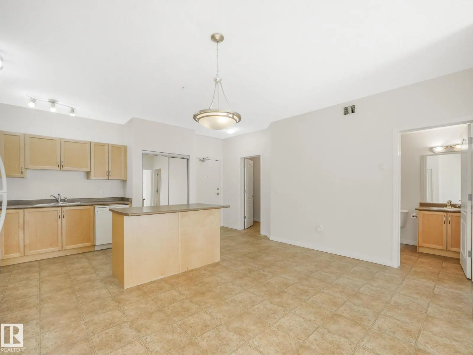 #210 105 WEST HAVEN DR