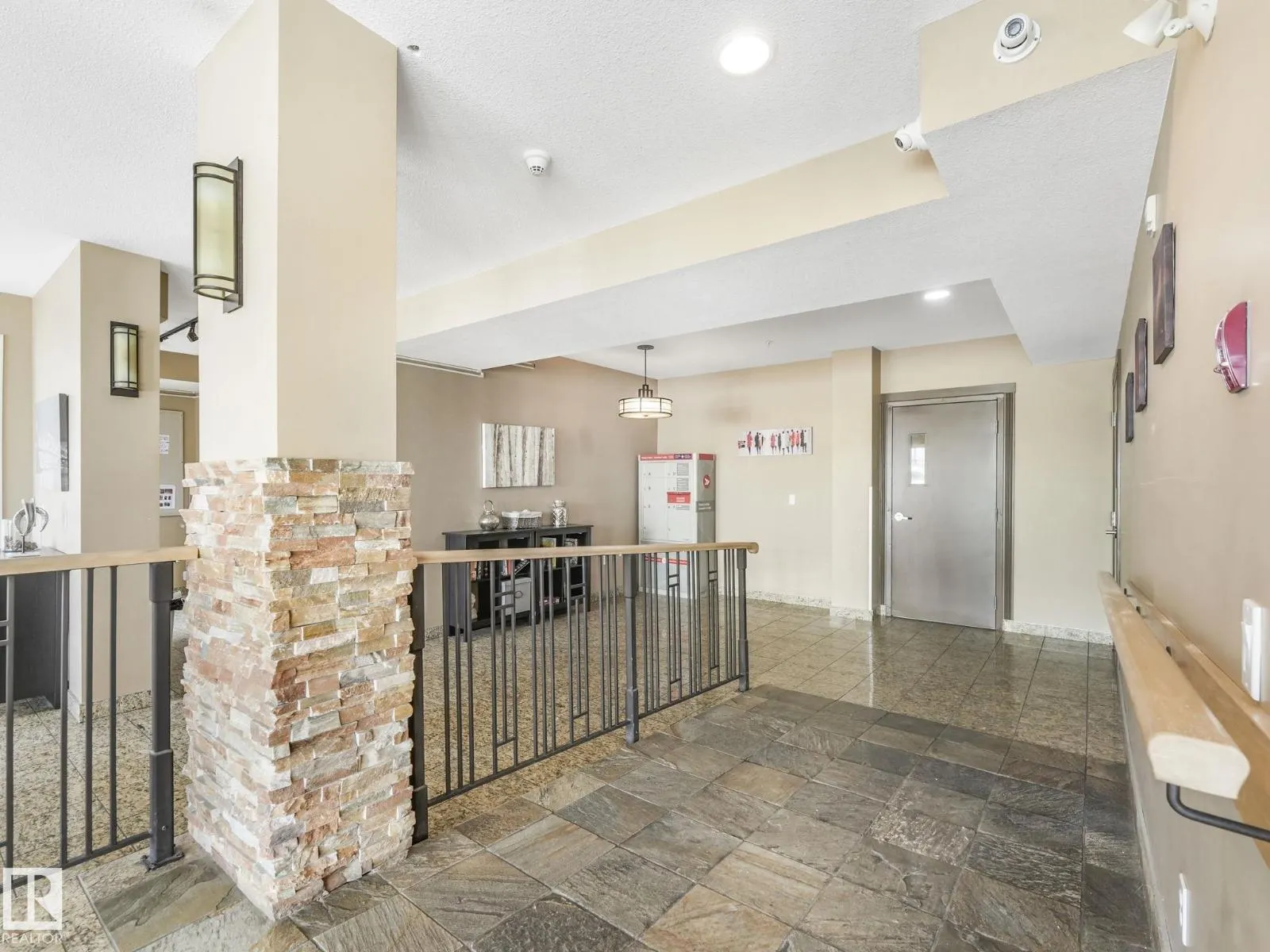 #210 105 WEST HAVEN DR