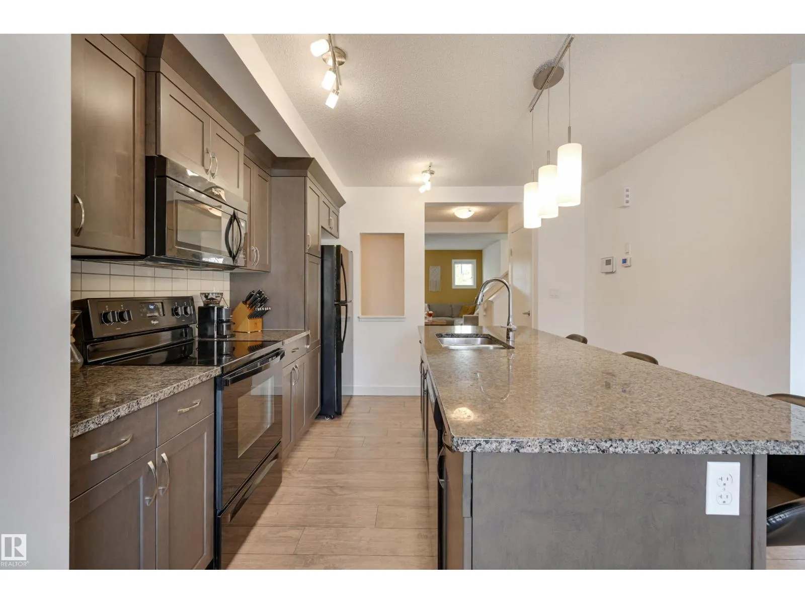 7343 EDGEMONT WY NW