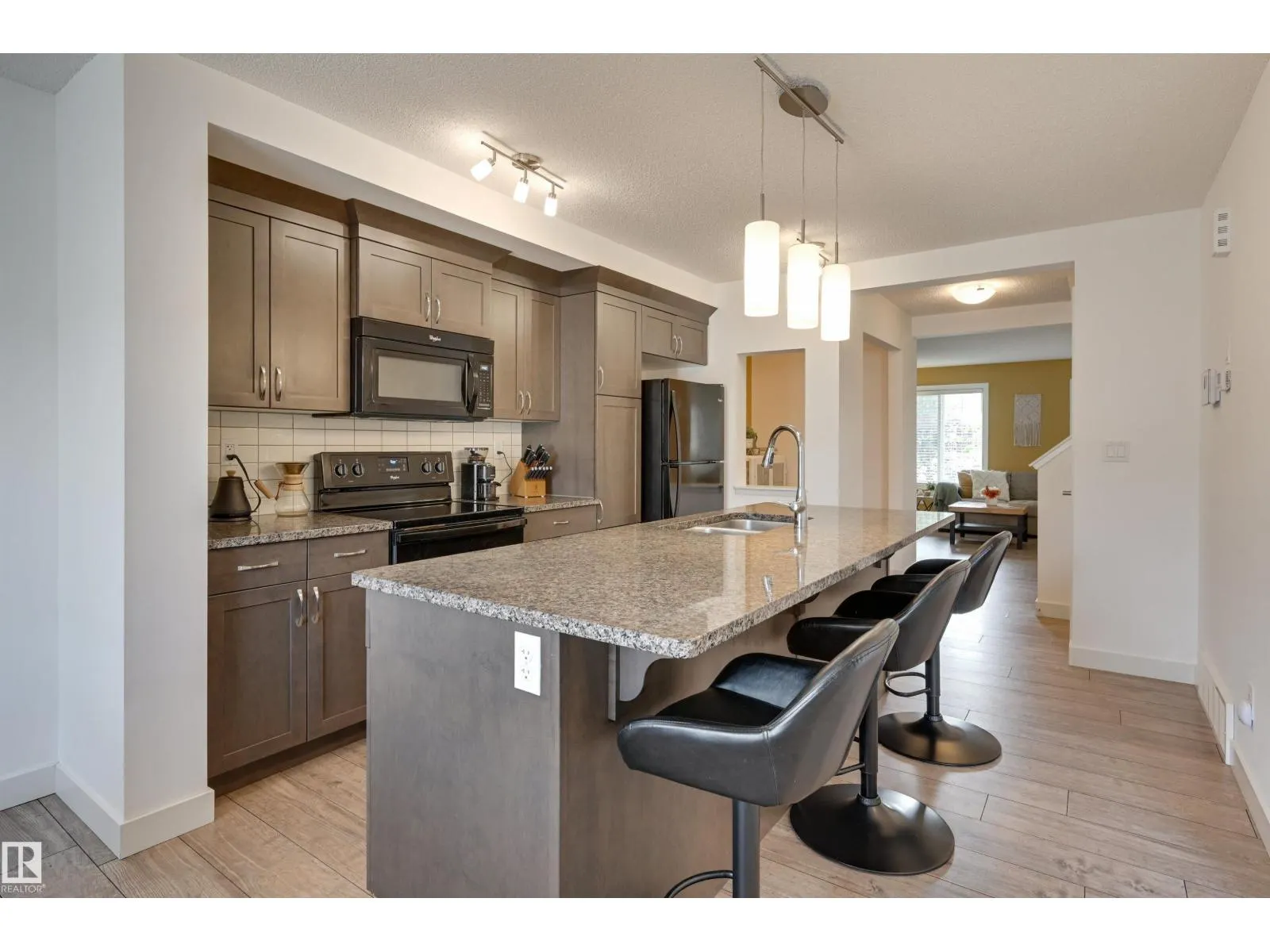 7343 EDGEMONT WY NW