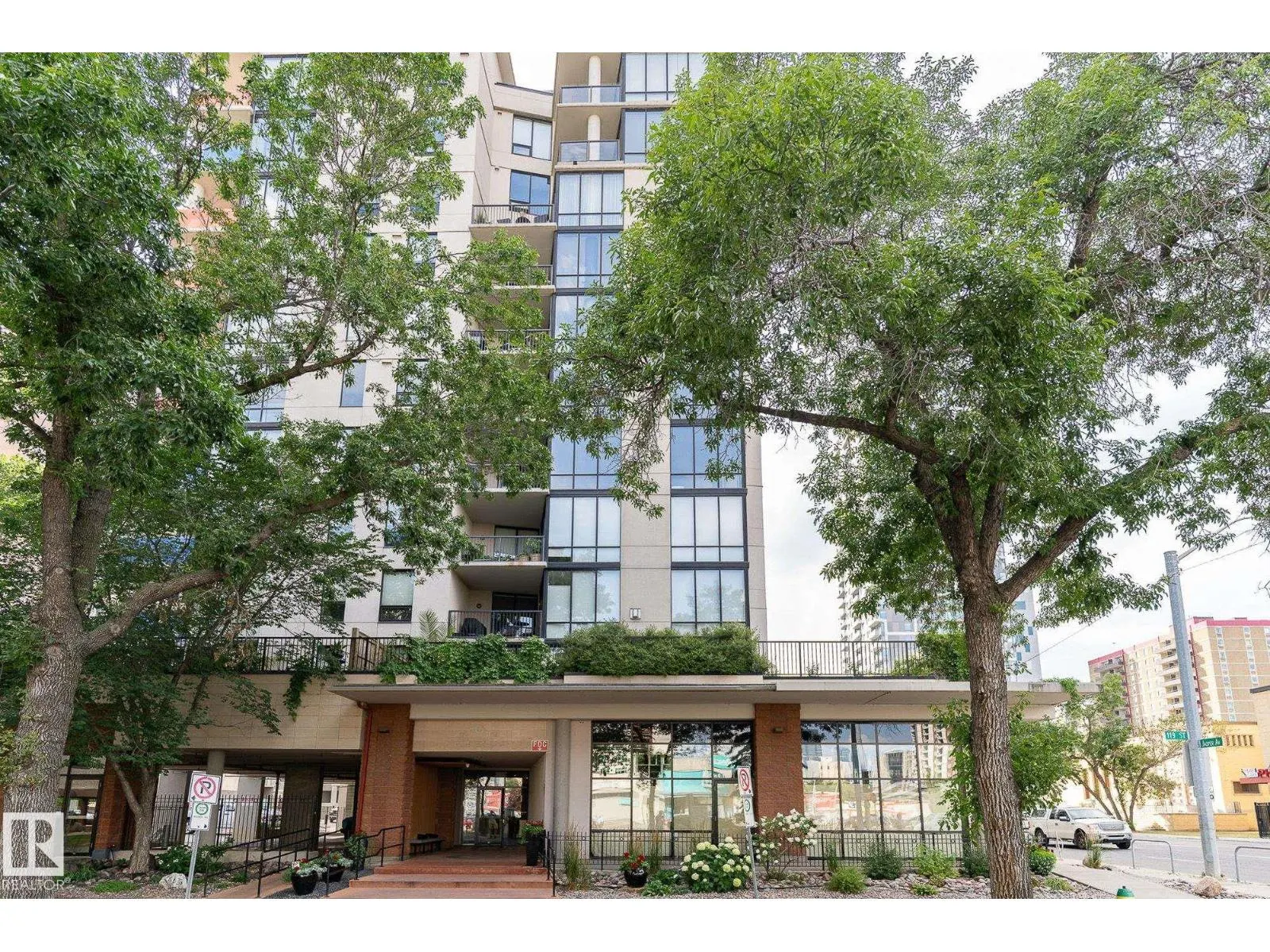 #401 10028 119 ST NW