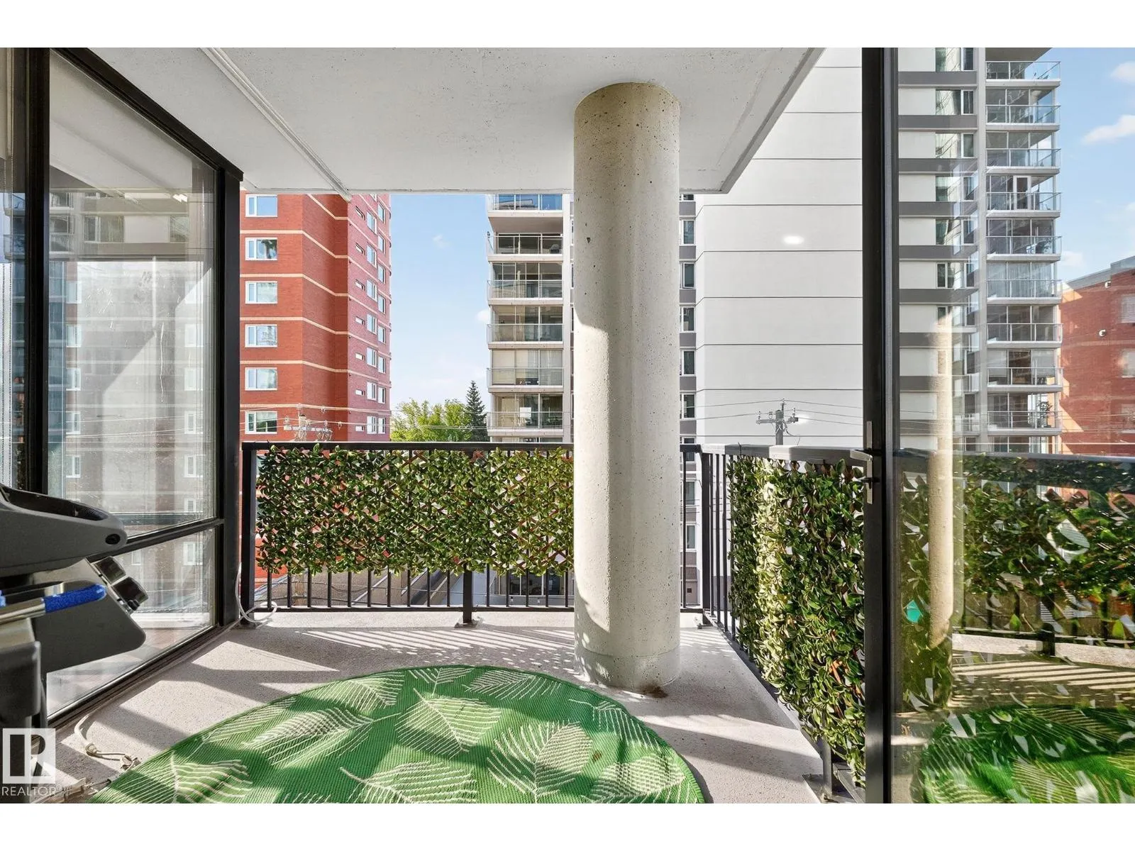 #401 10028 119 ST NW