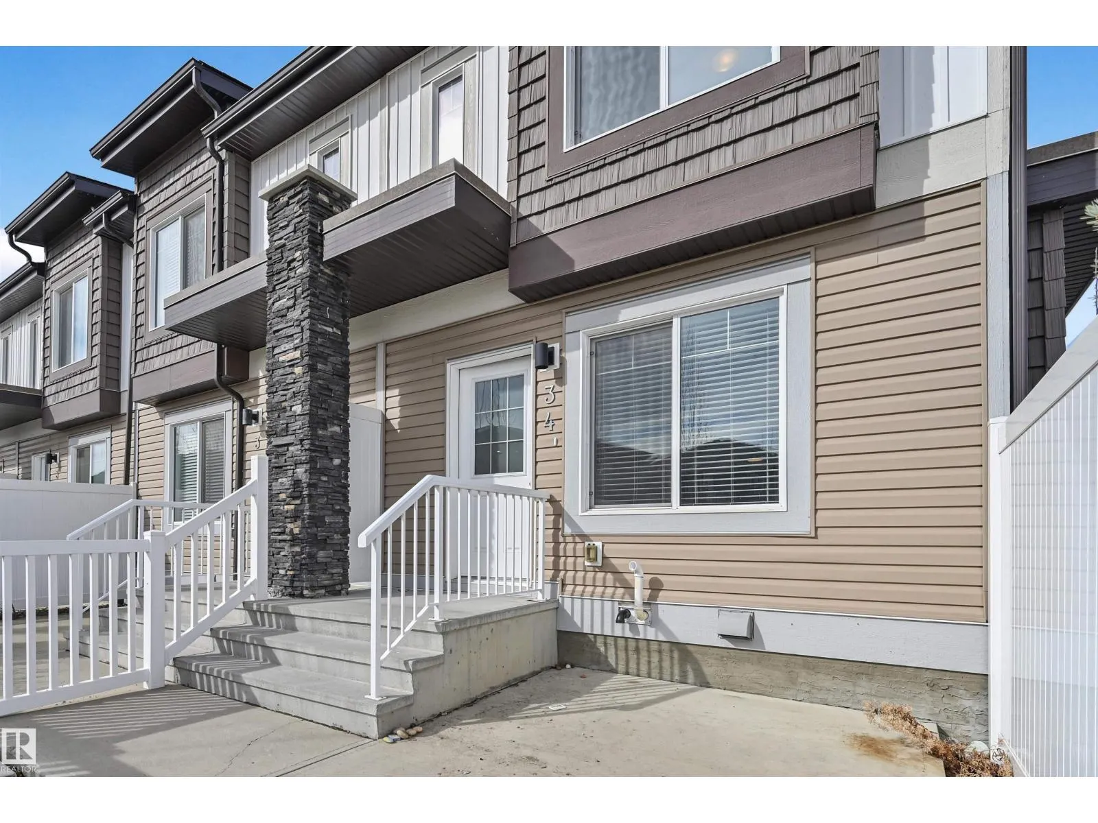 #34 2215 24 ST NW