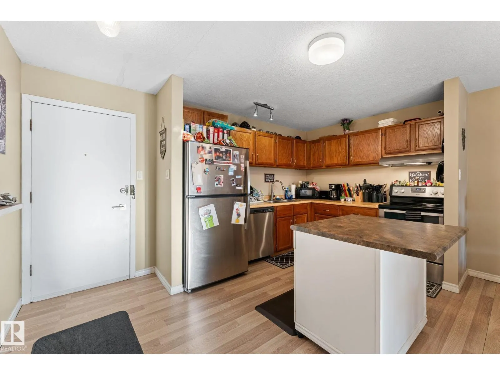 #202 2904 139 AV NW