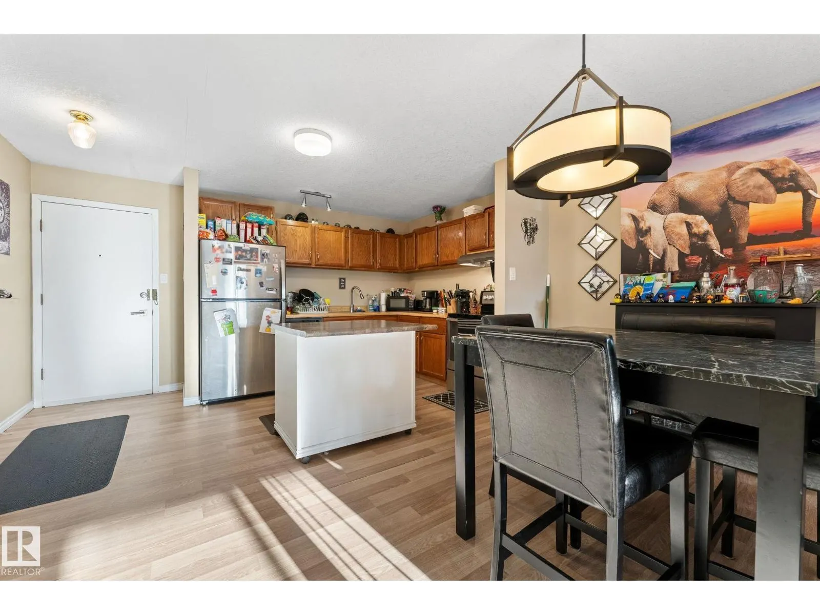 #202 2904 139 AV NW