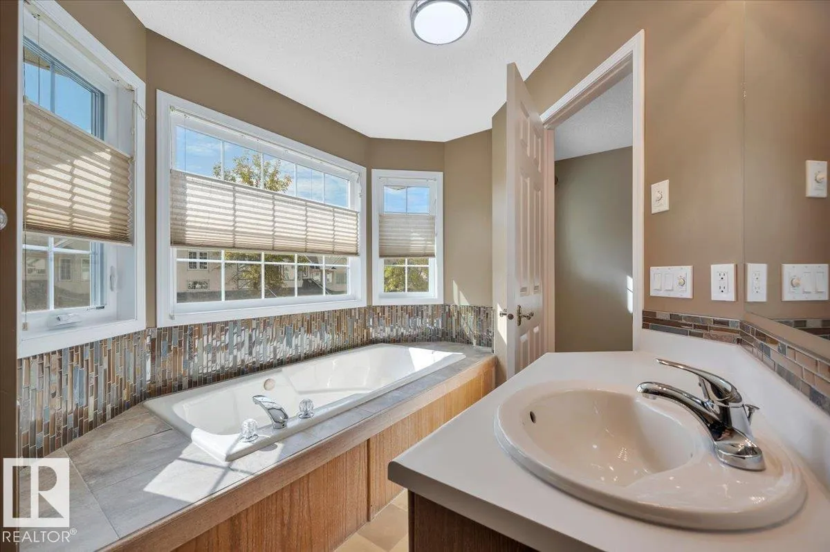 #3 90 LIBERTON DR