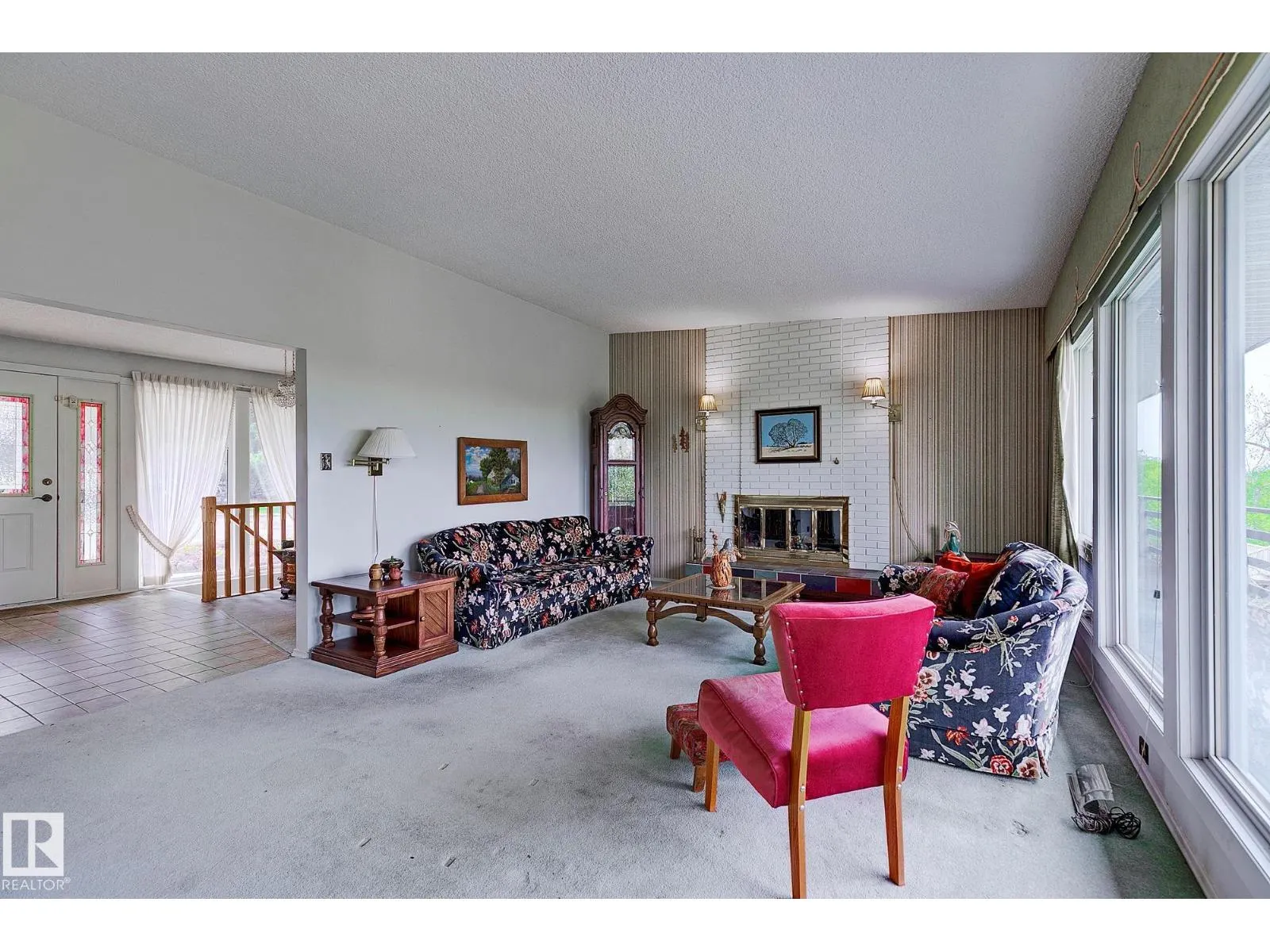 140 WINDERMERE DR NW