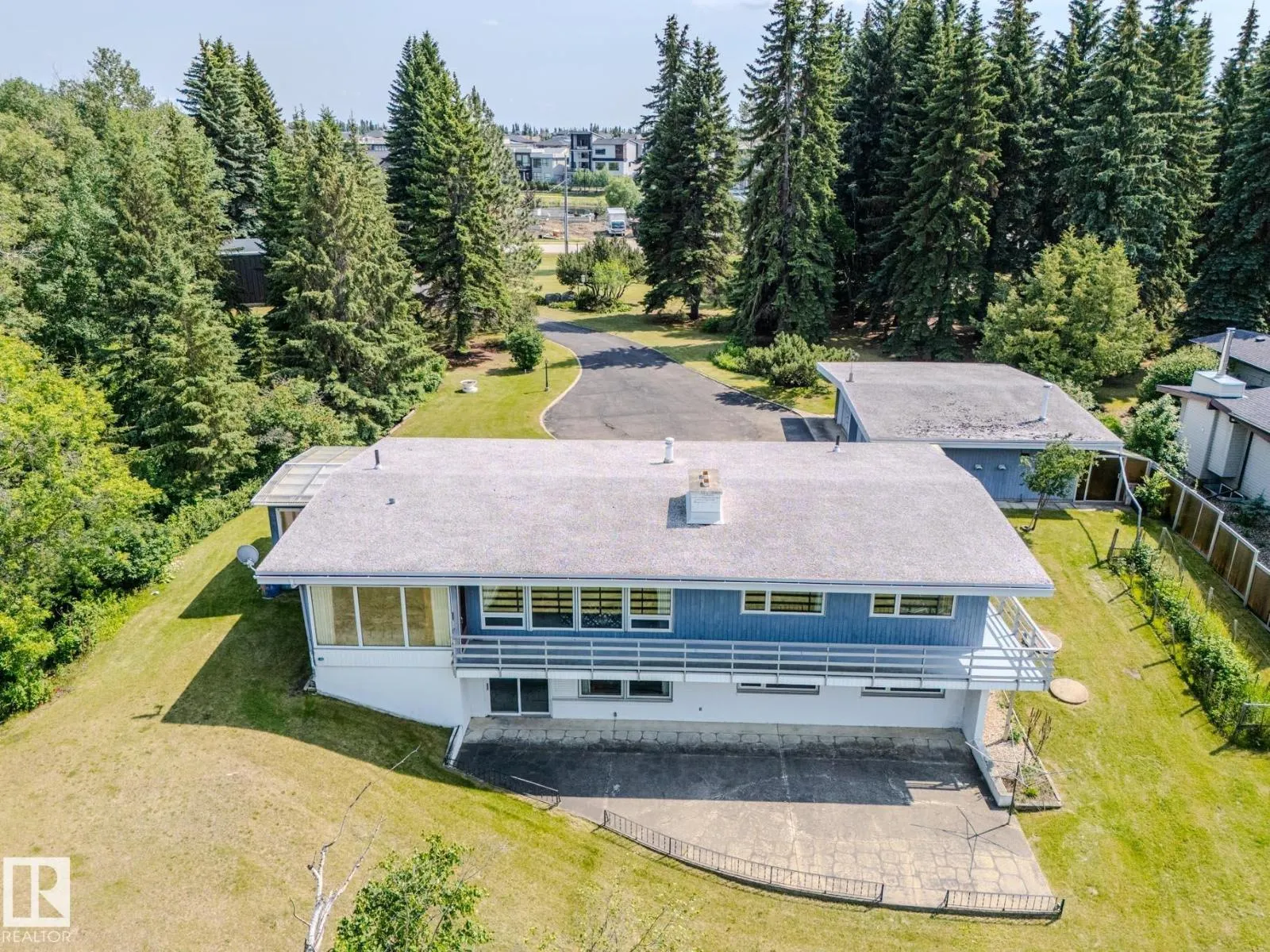 140 WINDERMERE DR NW