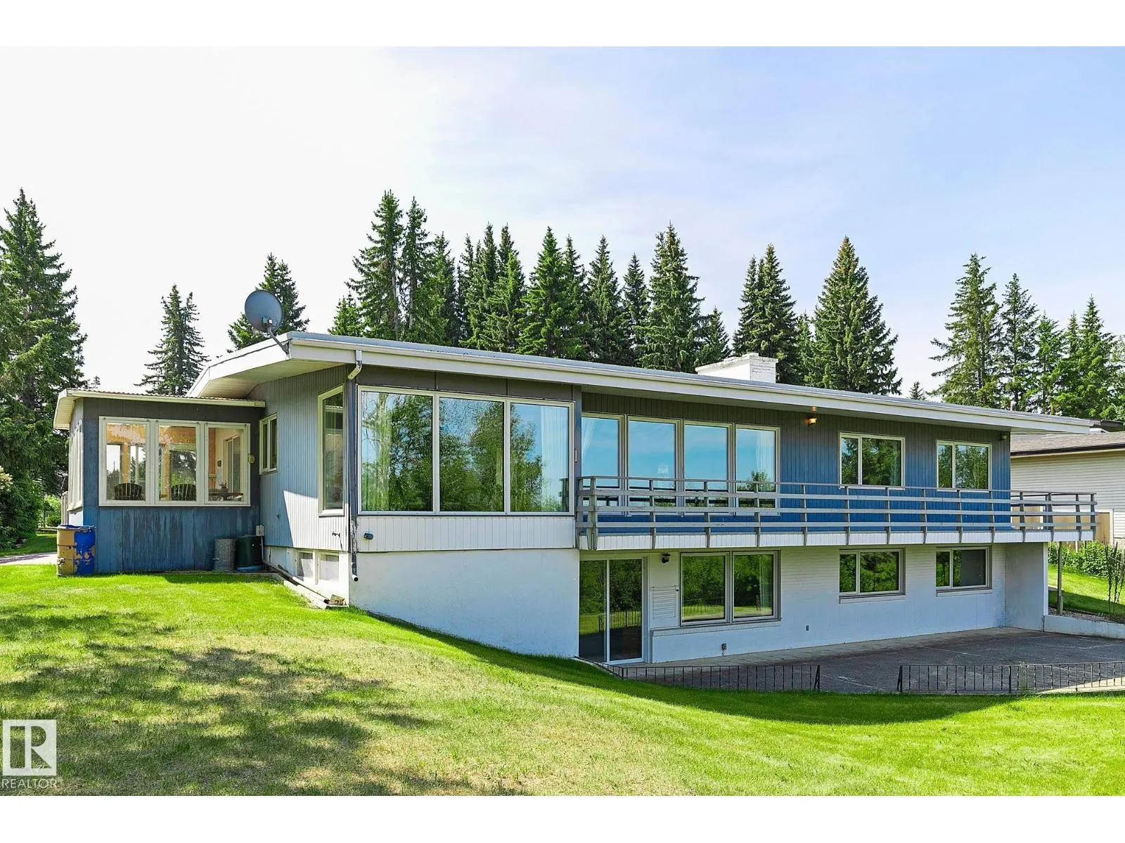 140 WINDERMERE DR NW