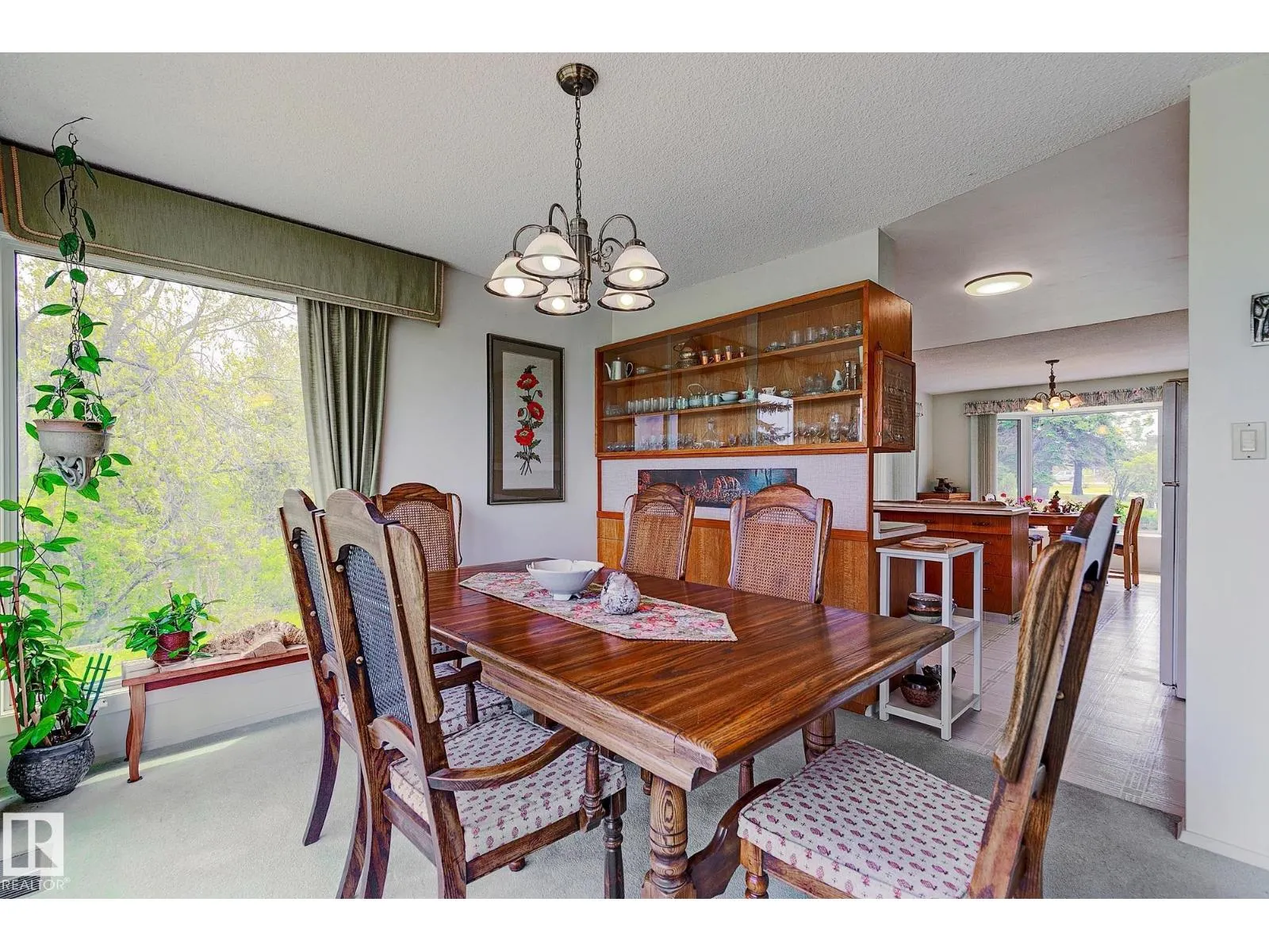140 WINDERMERE DR NW