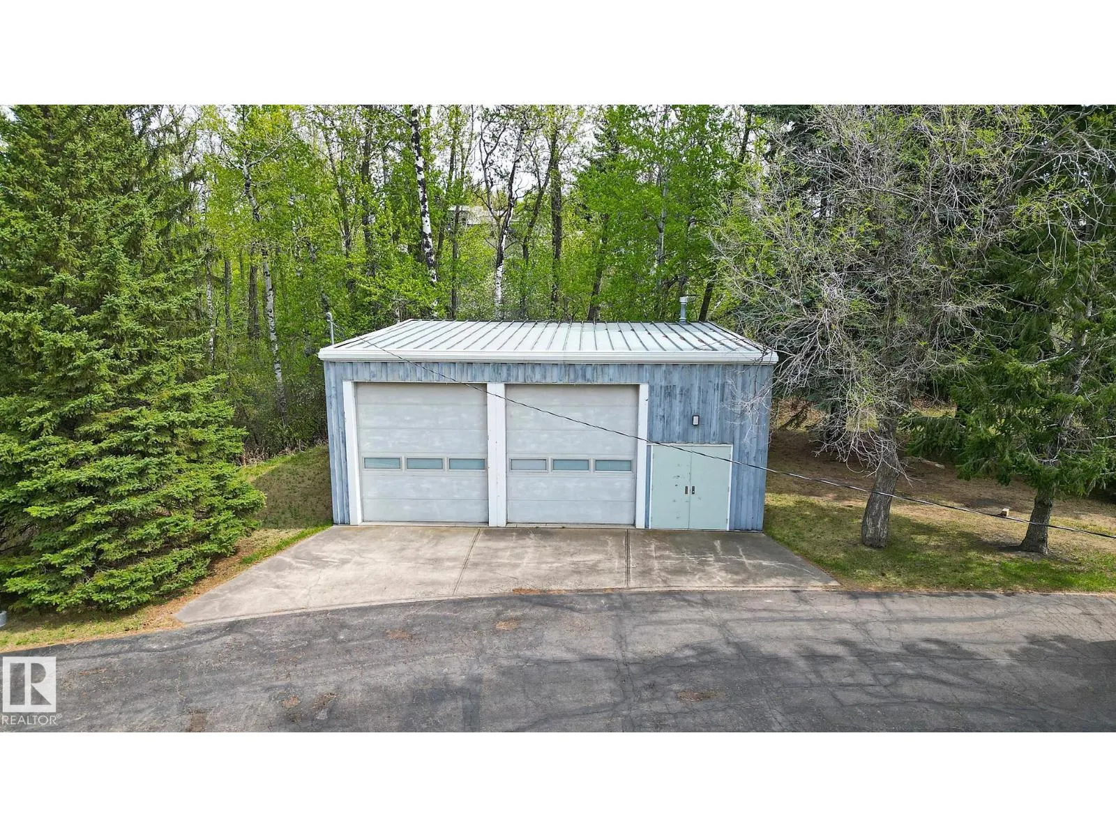 140 WINDERMERE DR NW