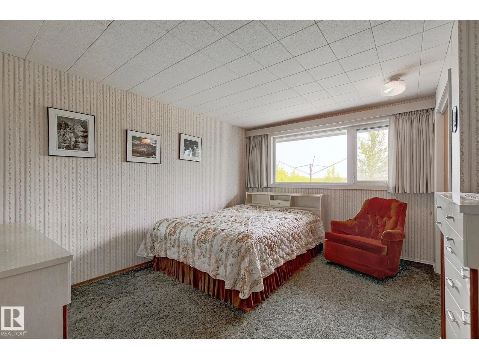 140 WINDERMERE DR NW