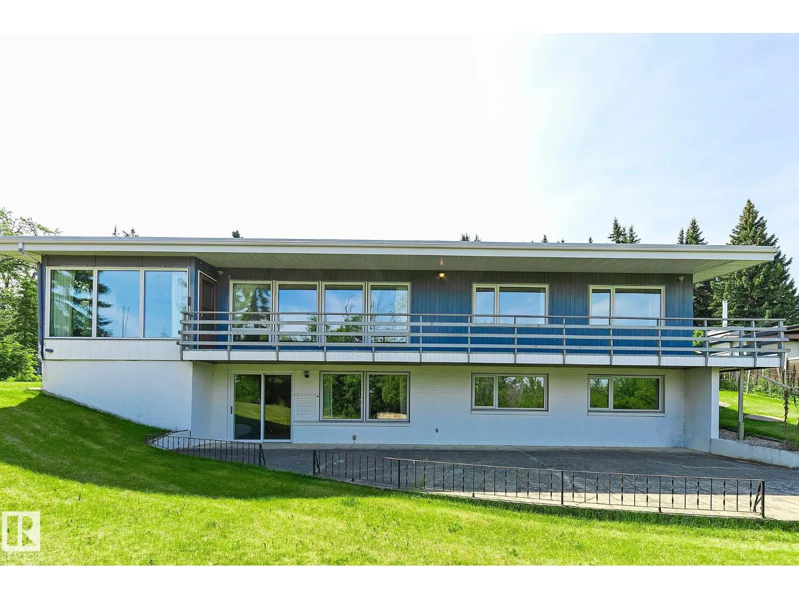140 WINDERMERE DR NW