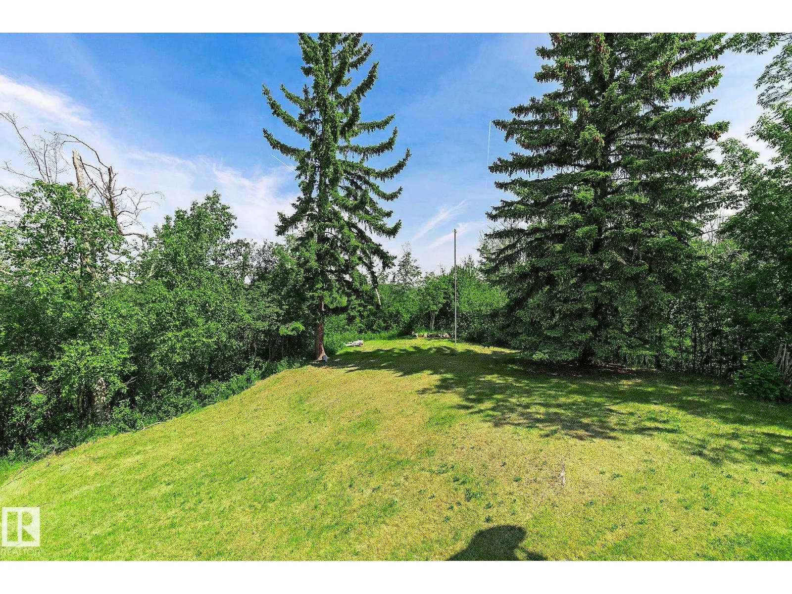 140 WINDERMERE DR NW