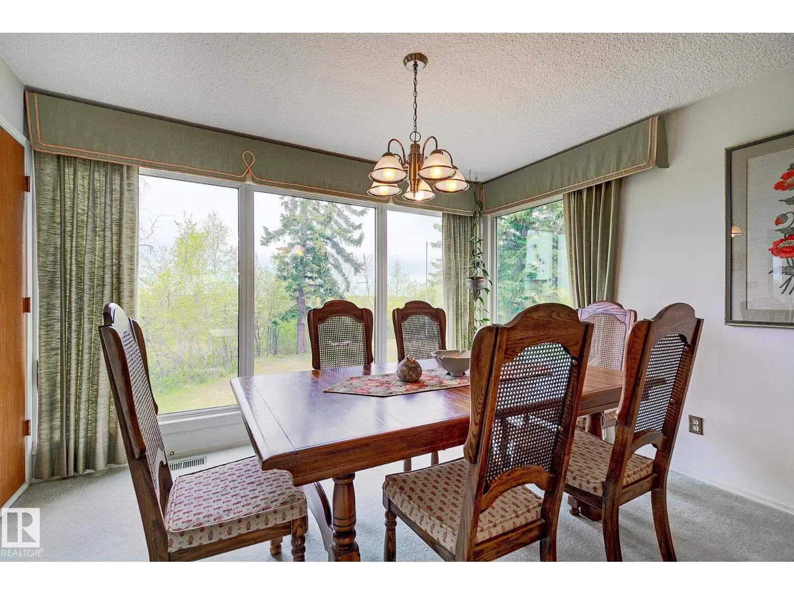 140 WINDERMERE DR NW