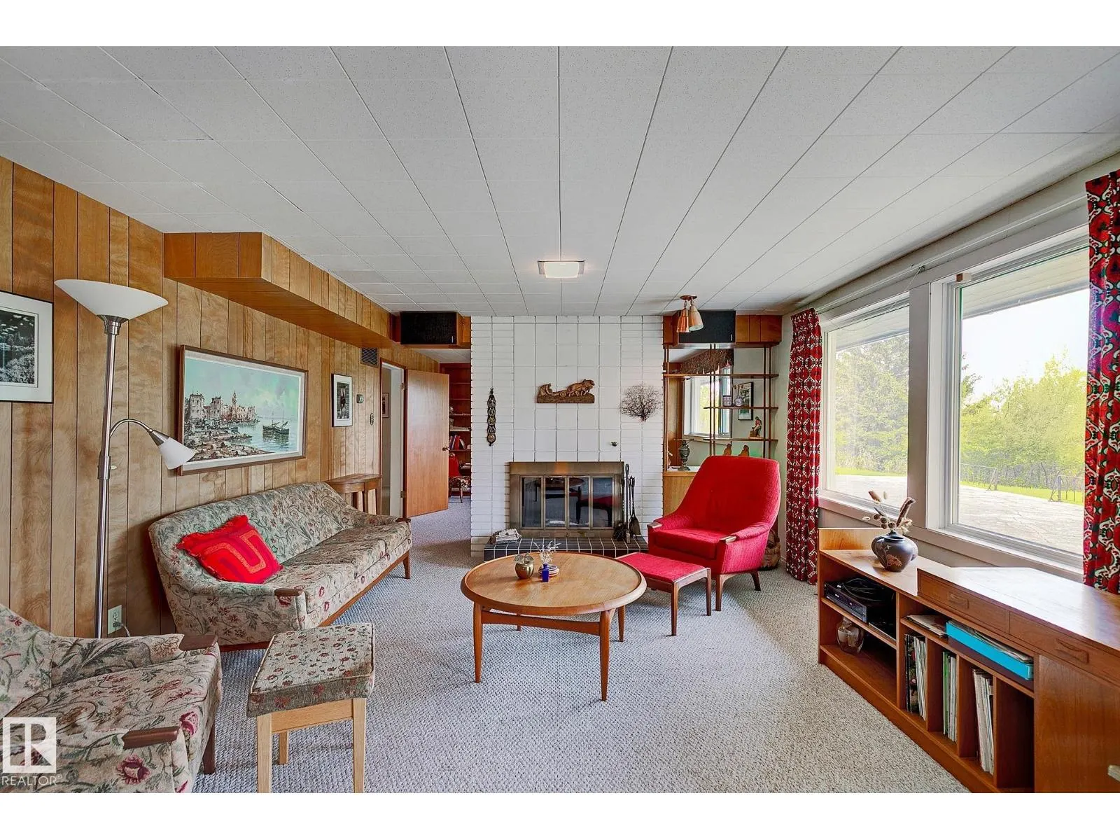 140 WINDERMERE DR NW