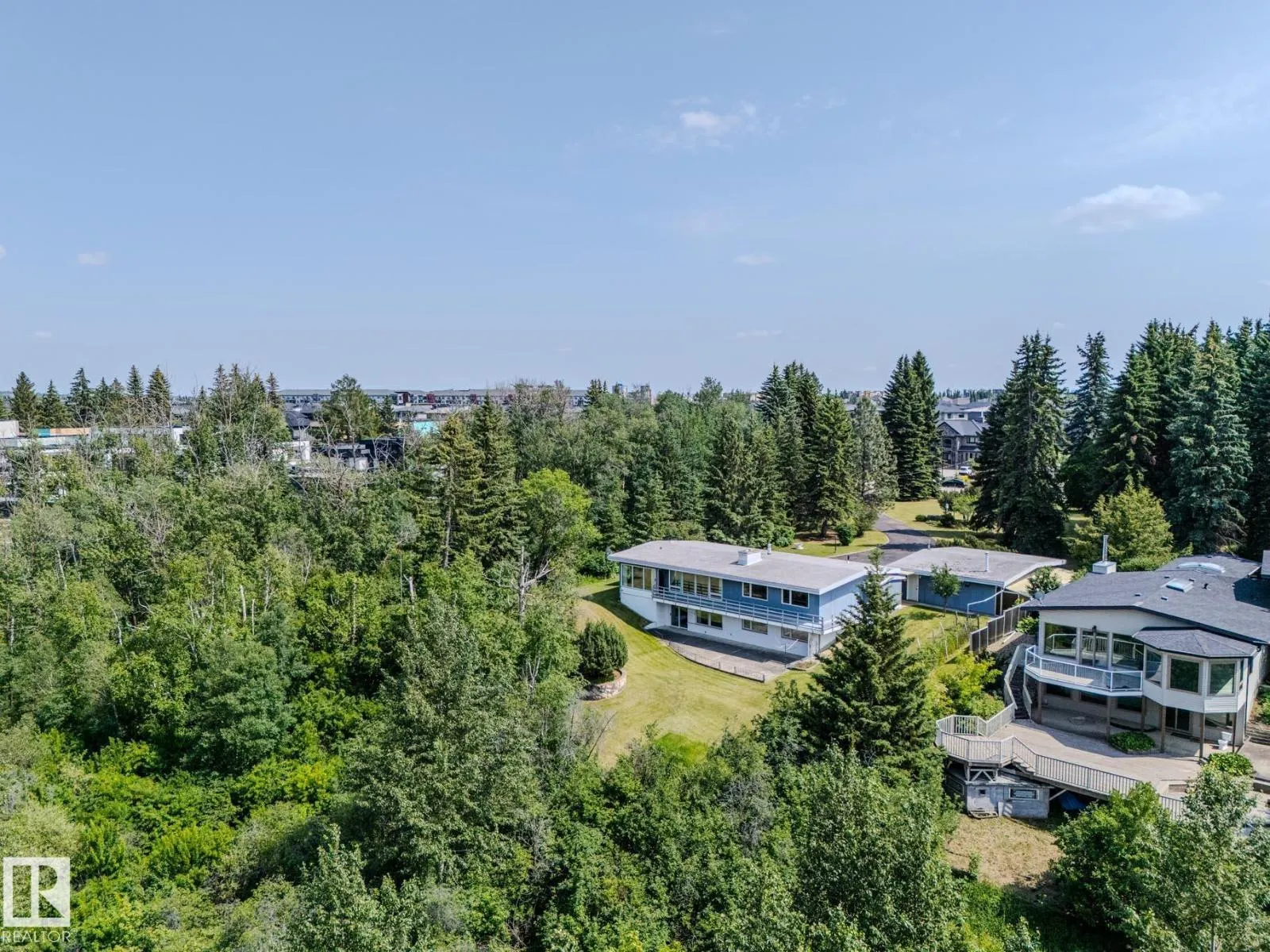 140 WINDERMERE DR NW