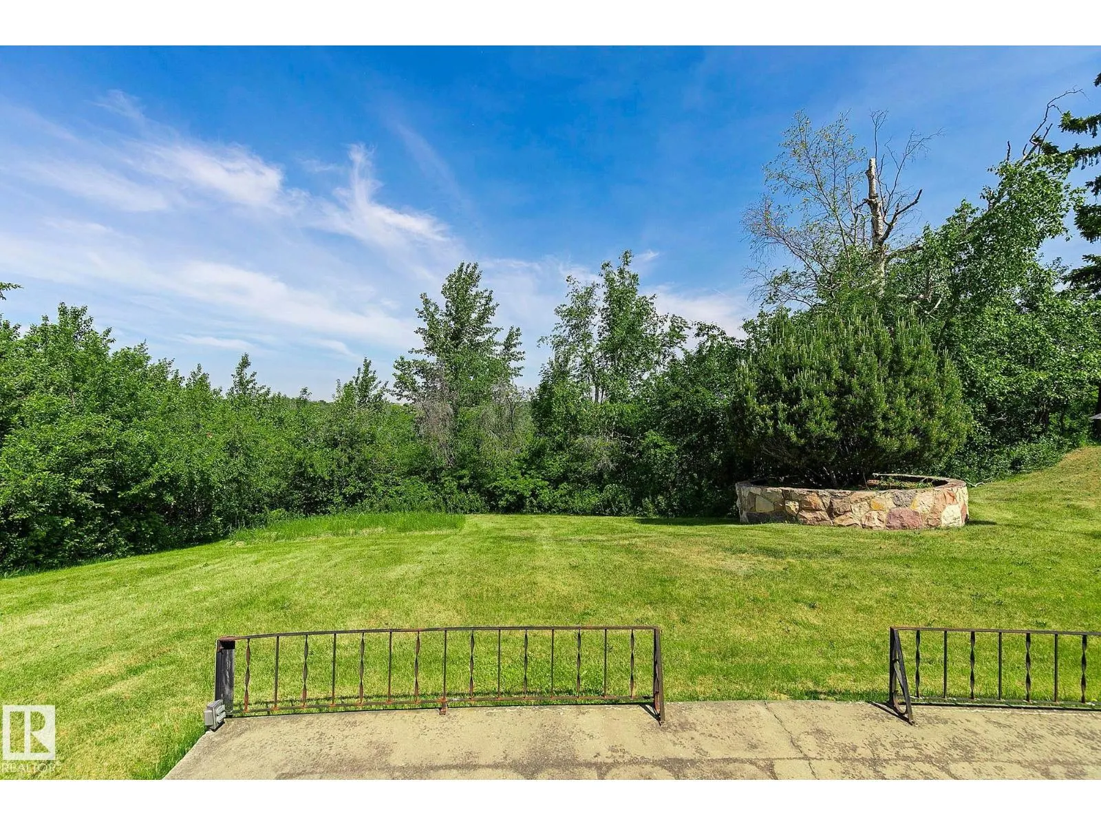 140 WINDERMERE DR NW