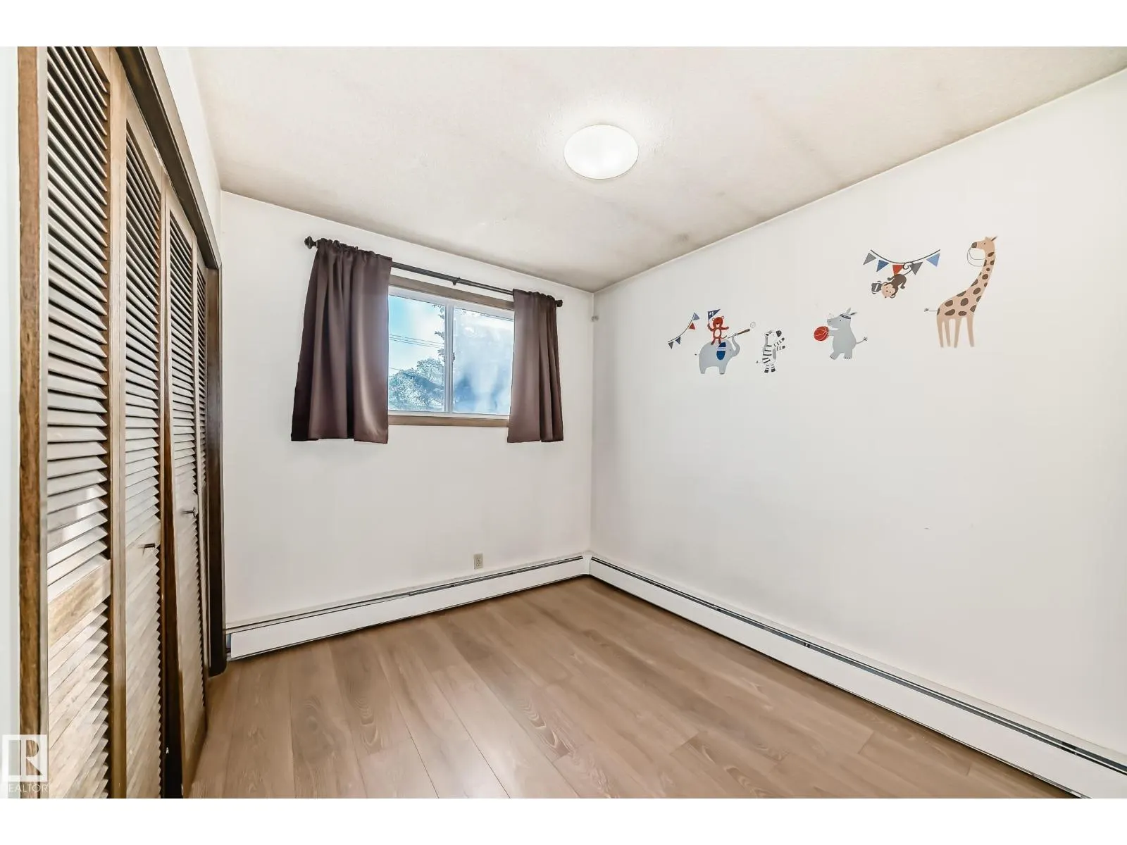 11211 79 ST NW