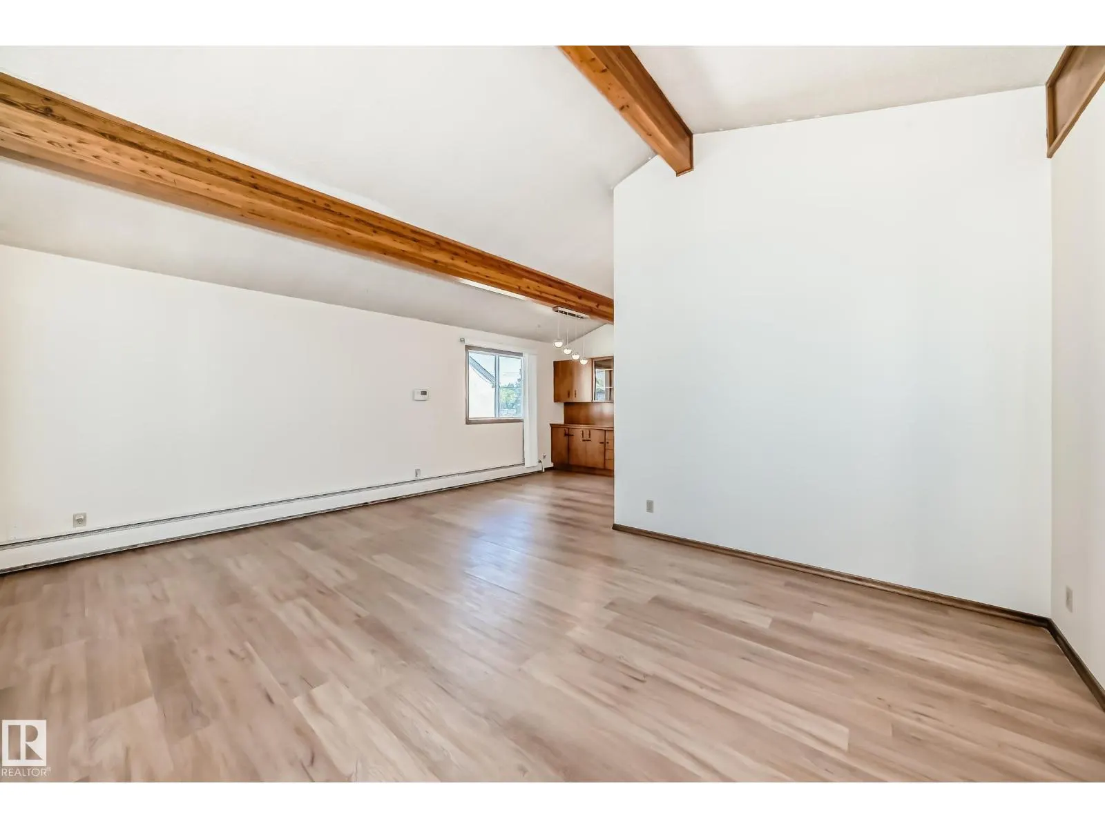 11211 79 ST NW