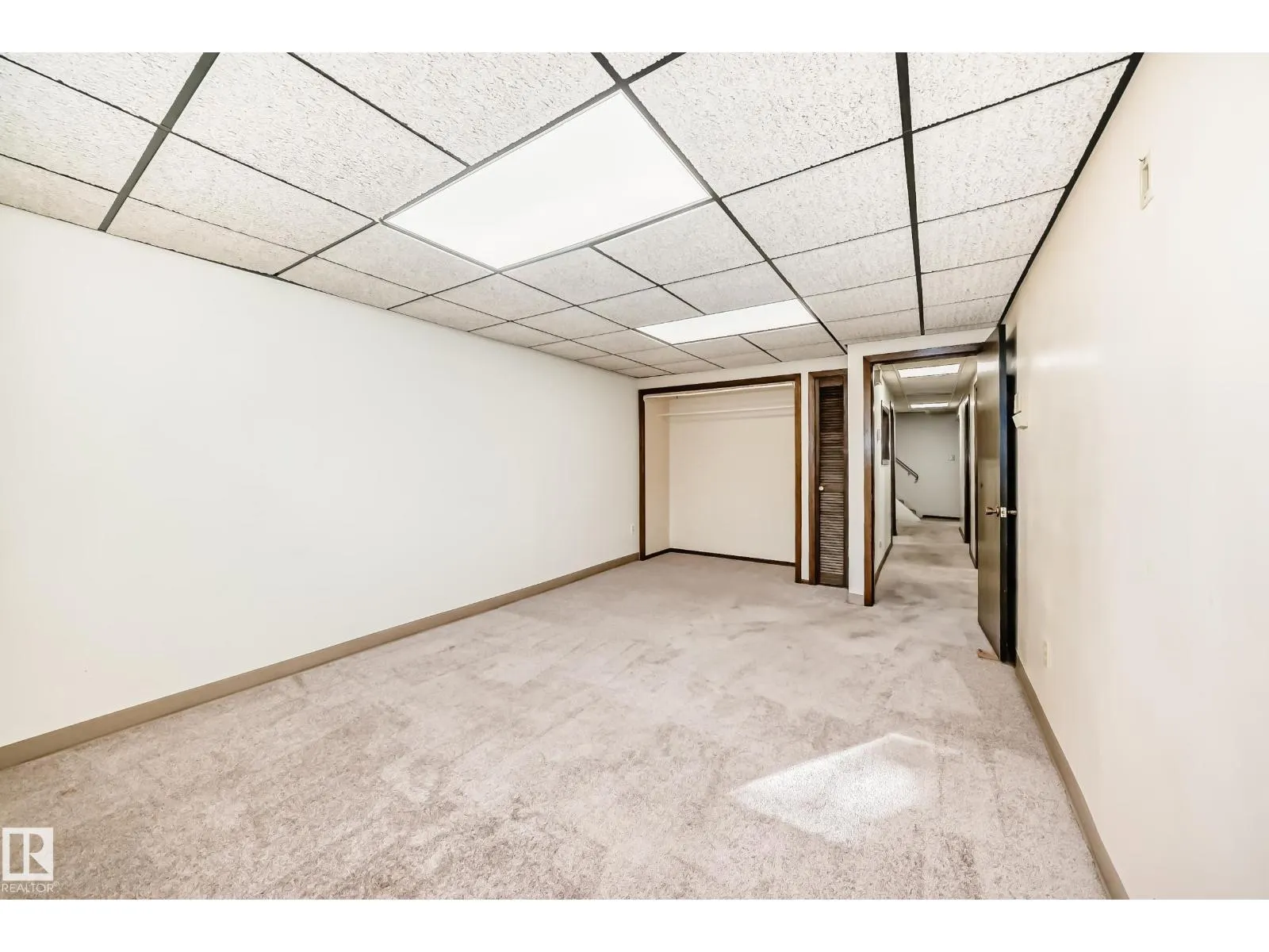 11211 79 ST NW