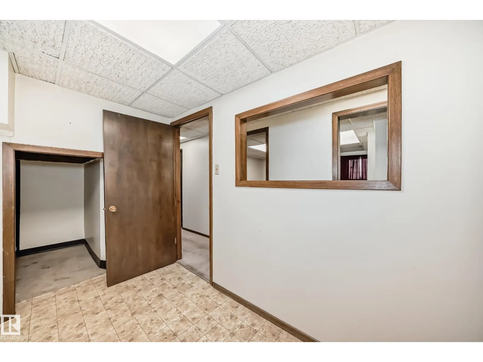 11211 79 ST NW