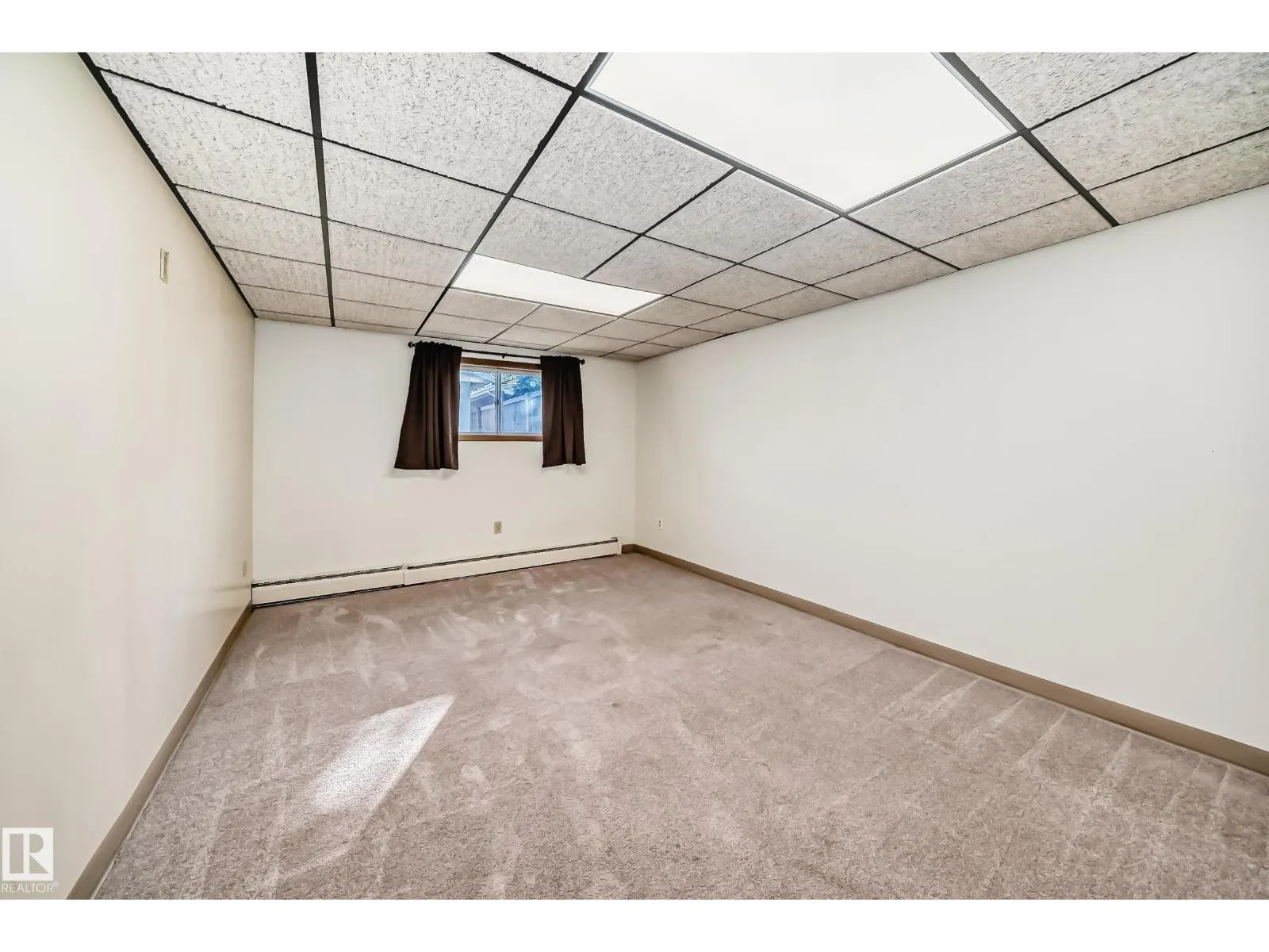 11211 79 ST NW