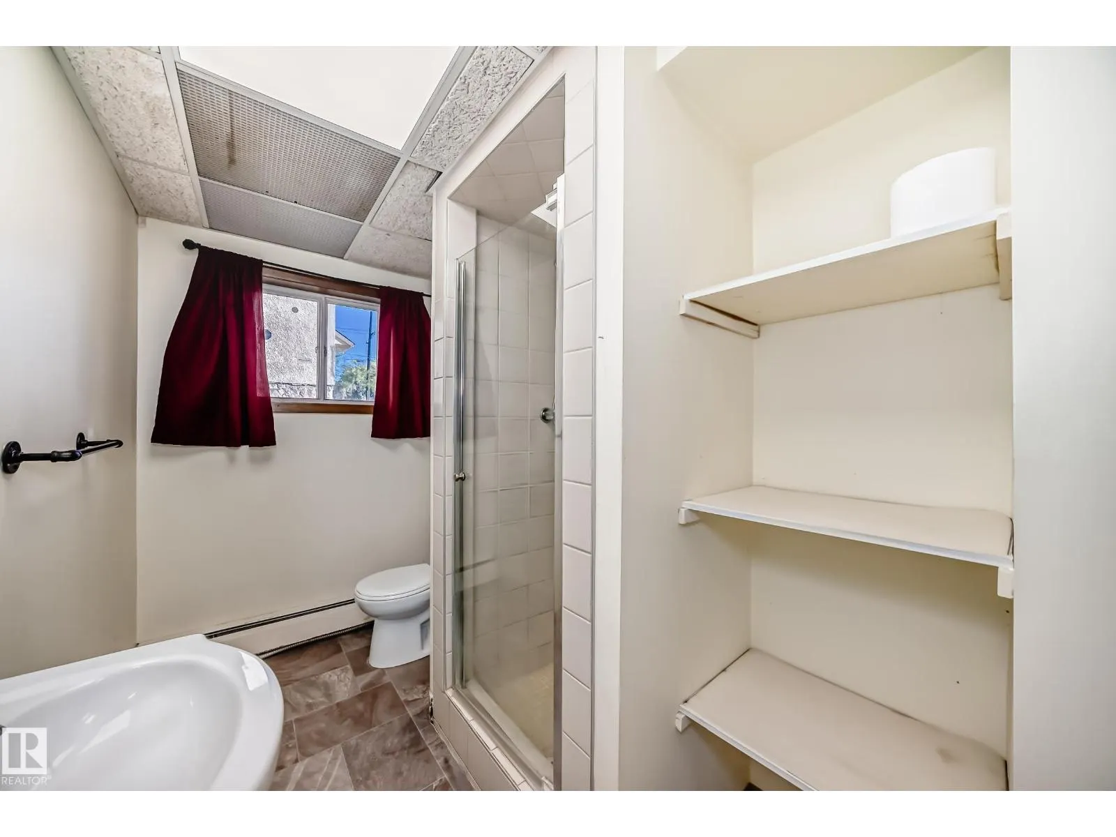 11211 79 ST NW