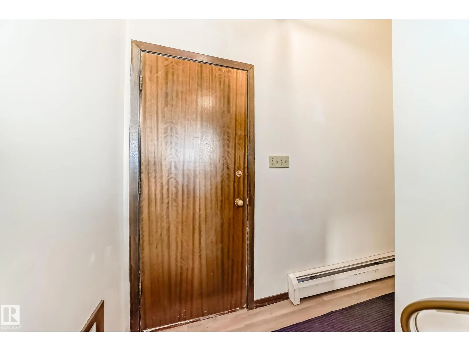 11211 79 ST NW
