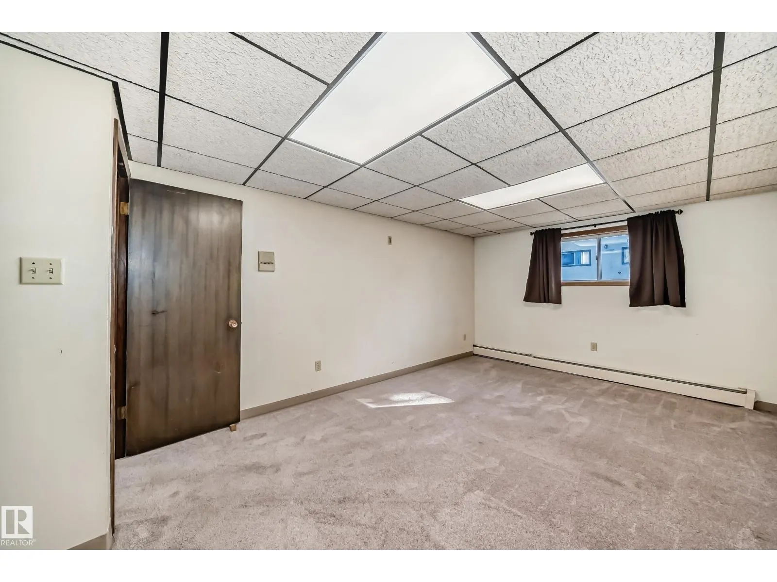 11211 79 ST NW