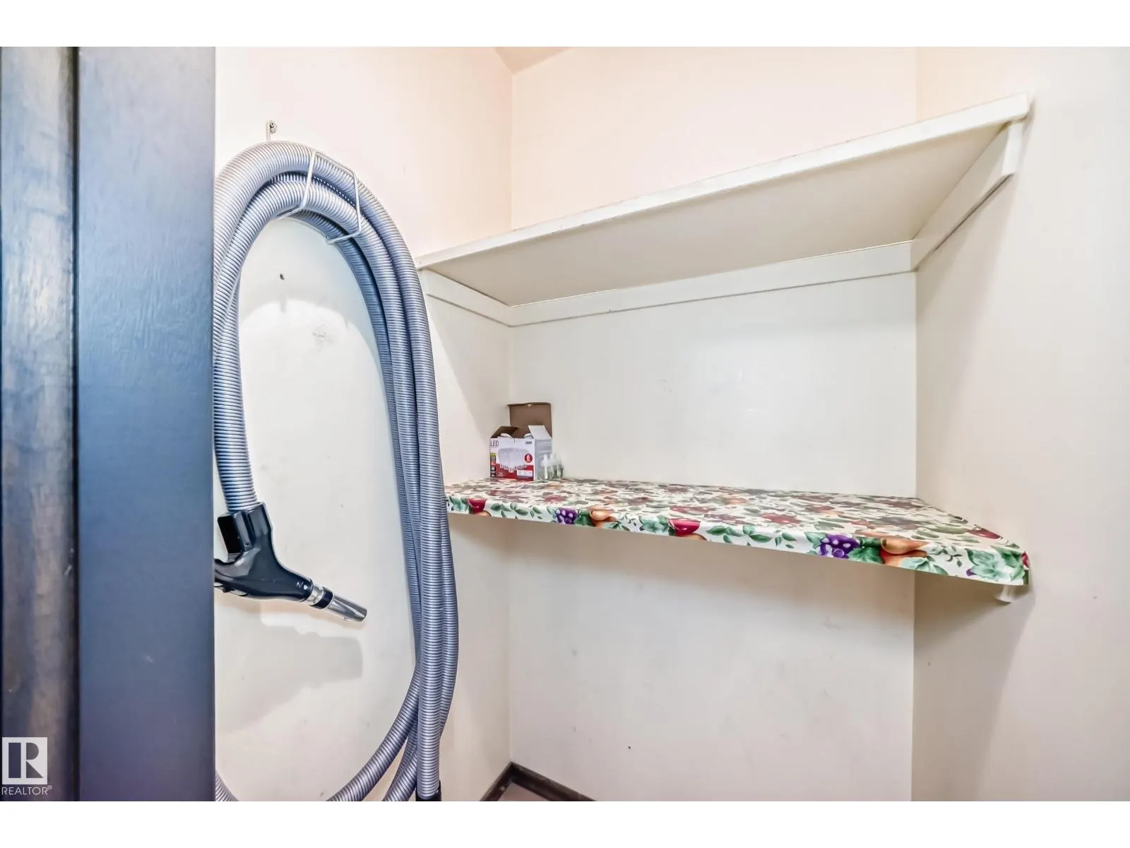 11211 79 ST NW