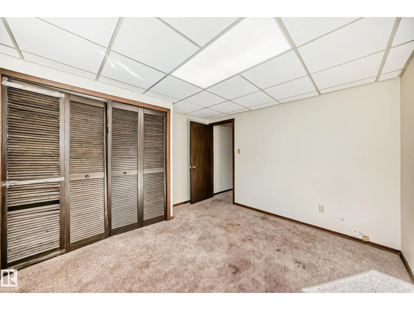 11211 79 ST NW