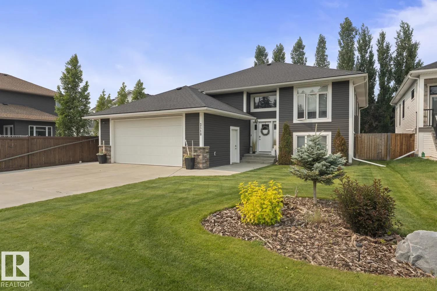 2518 Lockhart WY