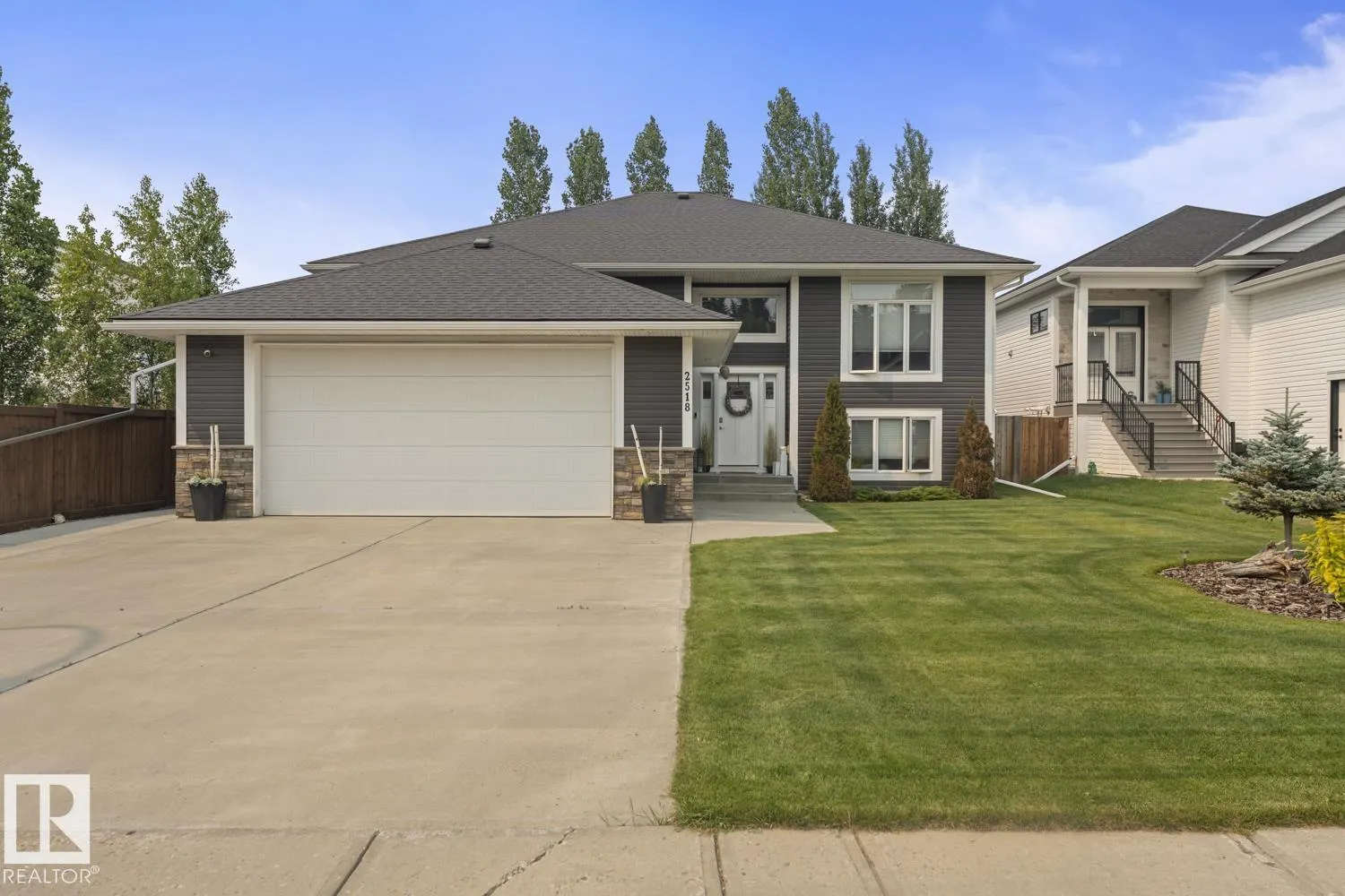 2518 Lockhart WY