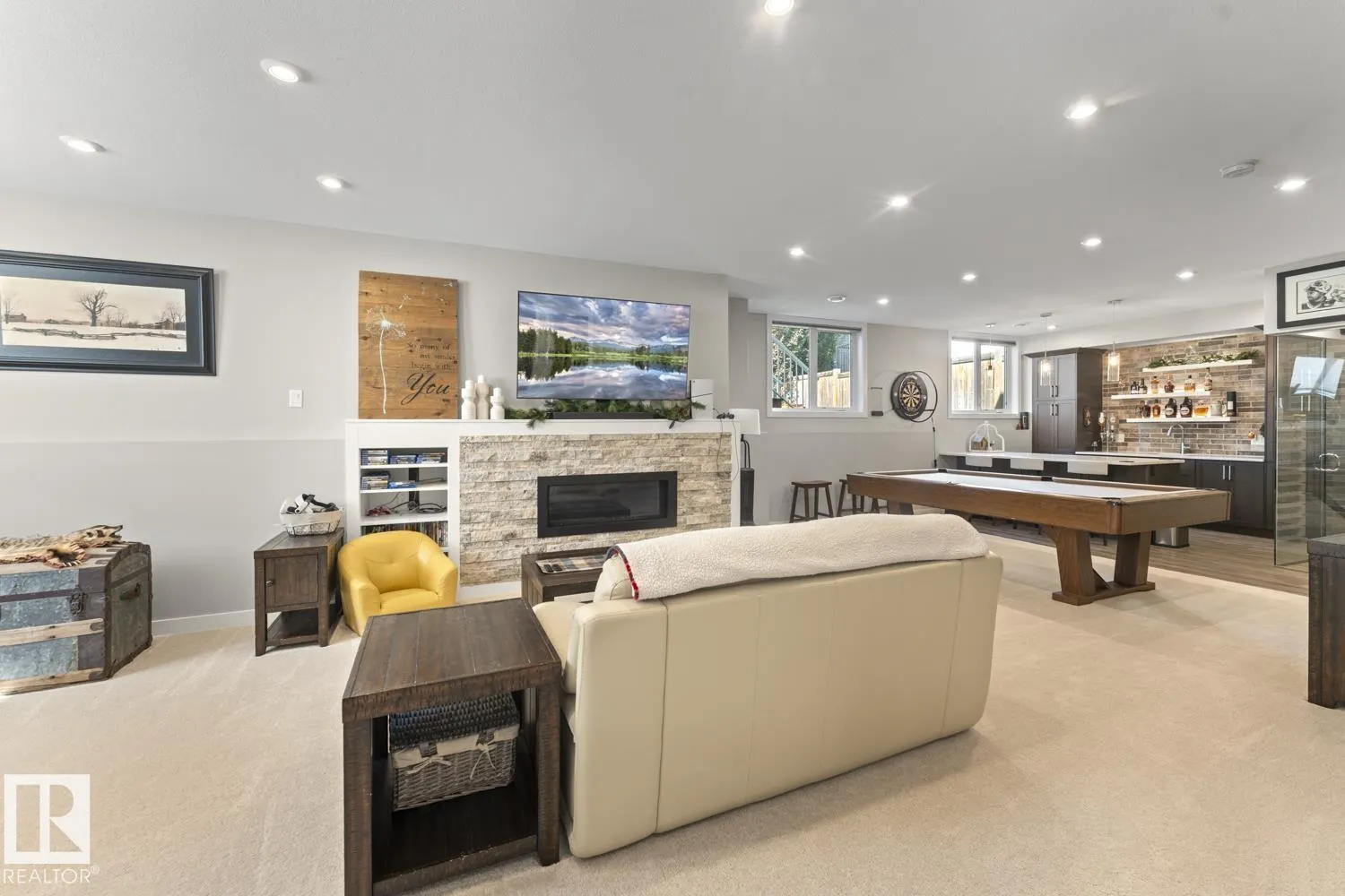2518 Lockhart WY