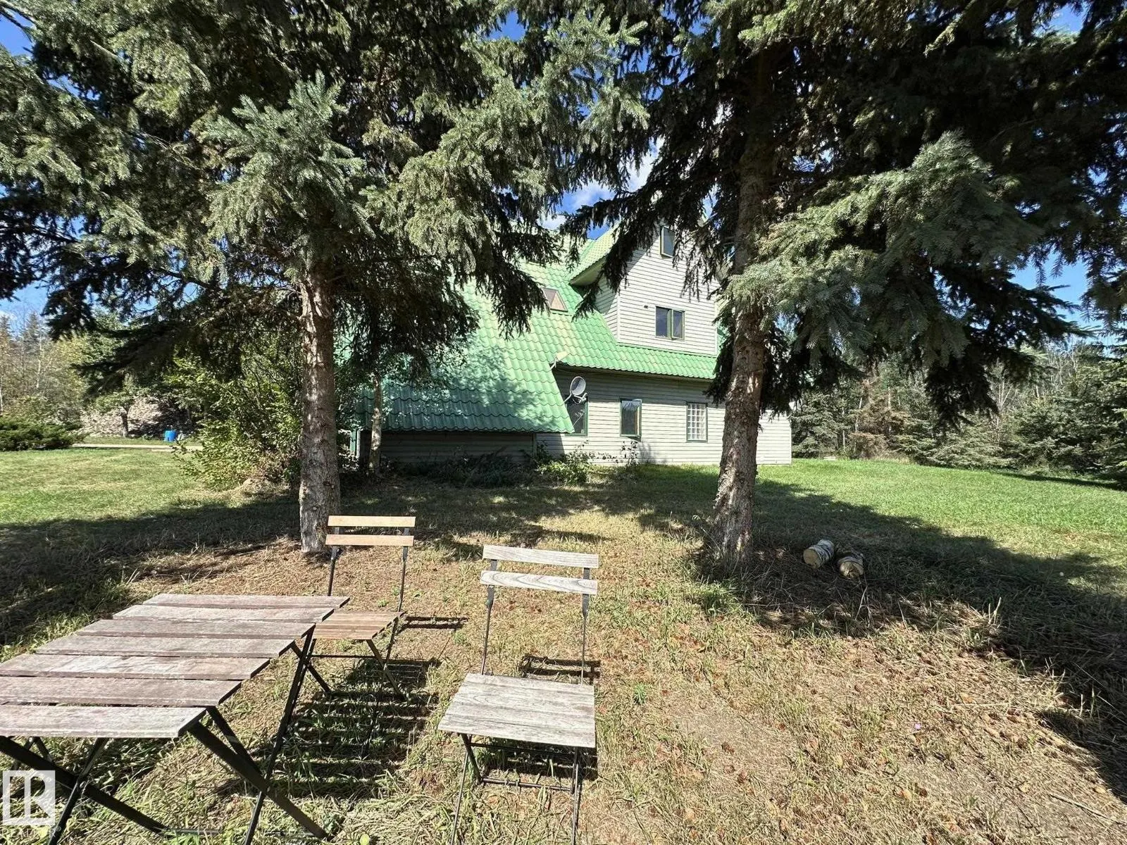 17401 Victoria TR