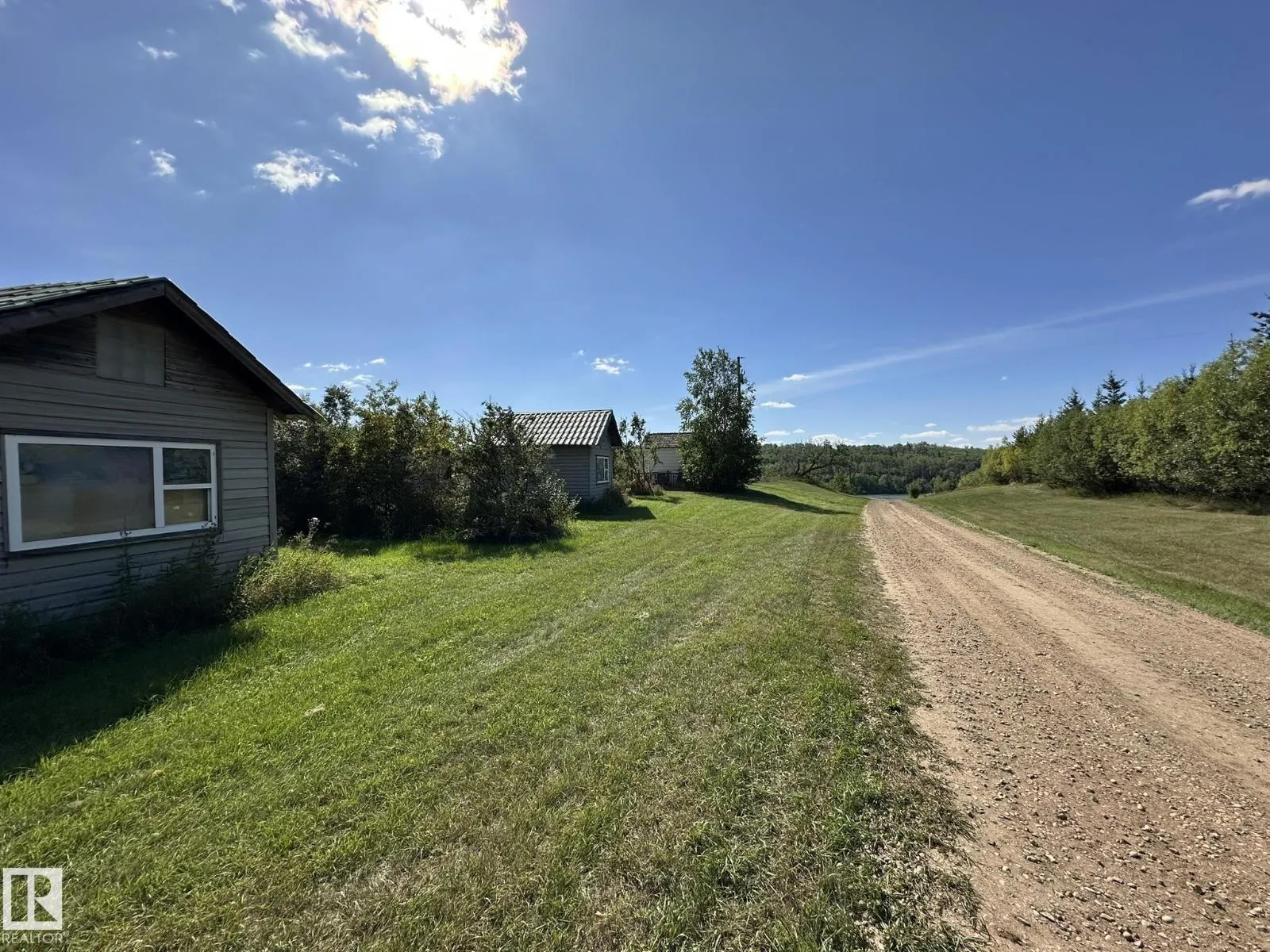 17401 Victoria TR