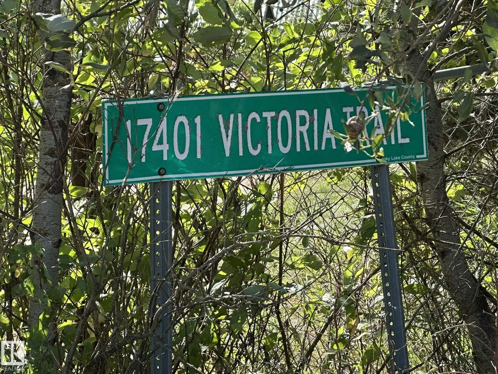 17401 Victoria TR