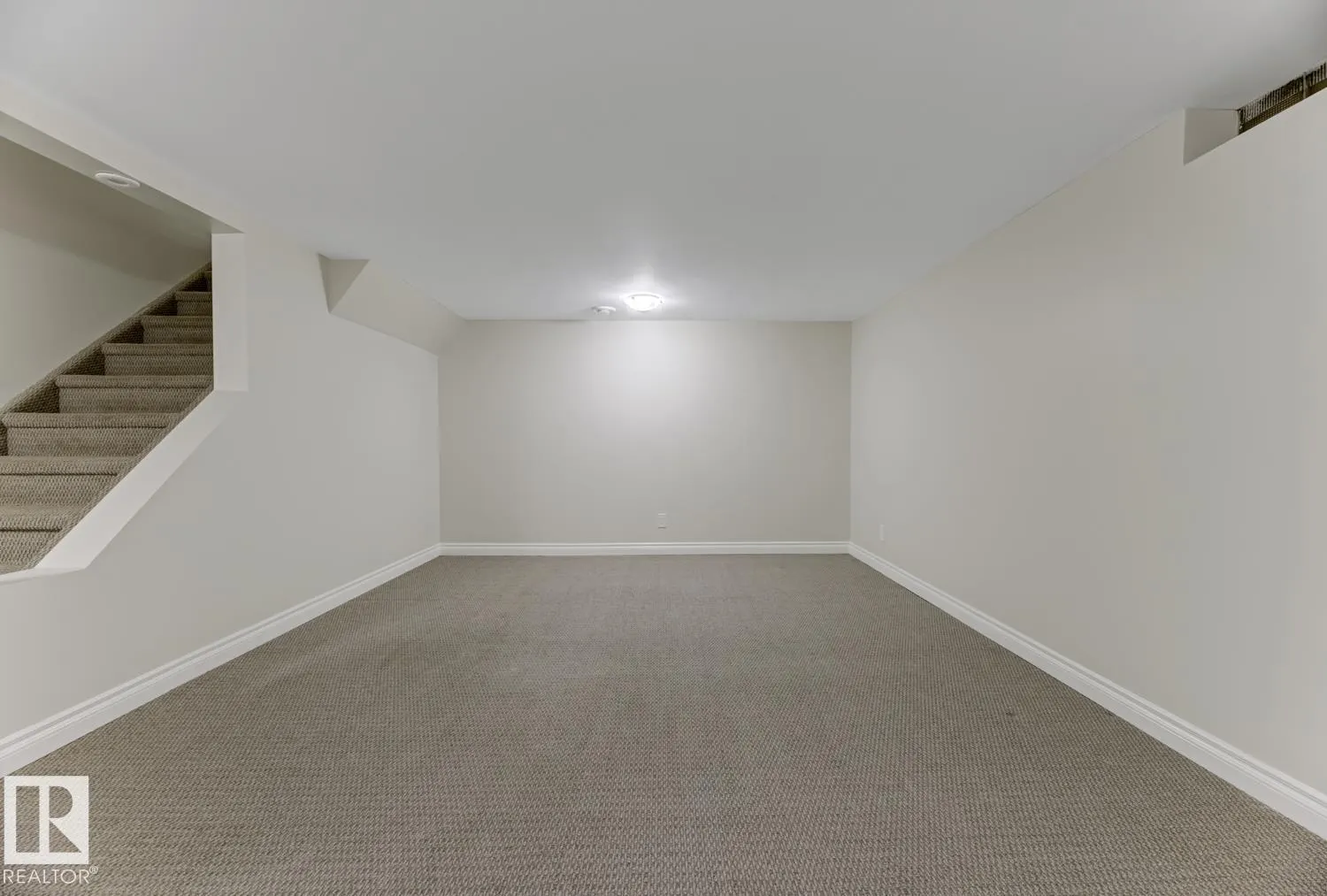 8308 133 AV NW