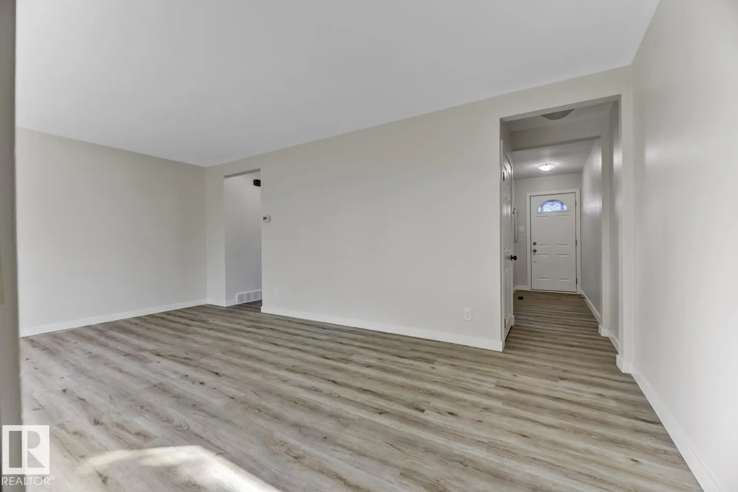 8308 133 AV NW