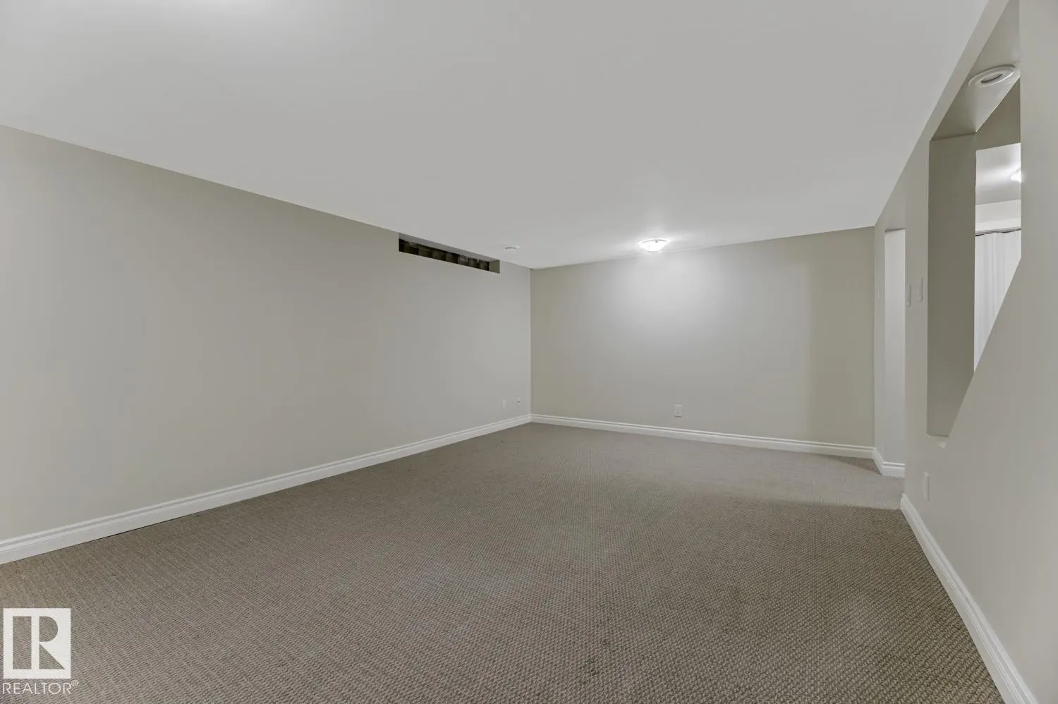 8308 133 AV NW