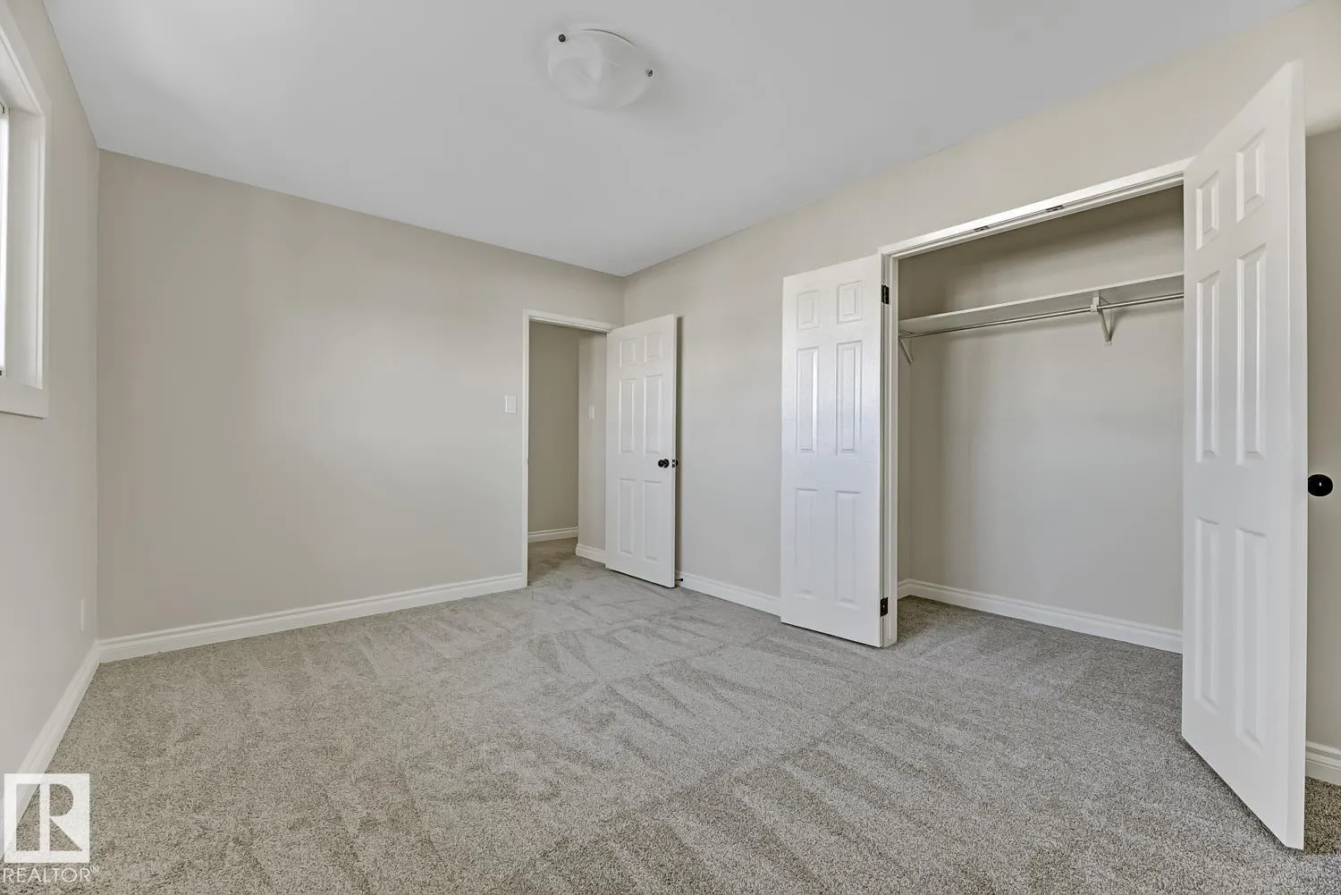 8308 133 AV NW